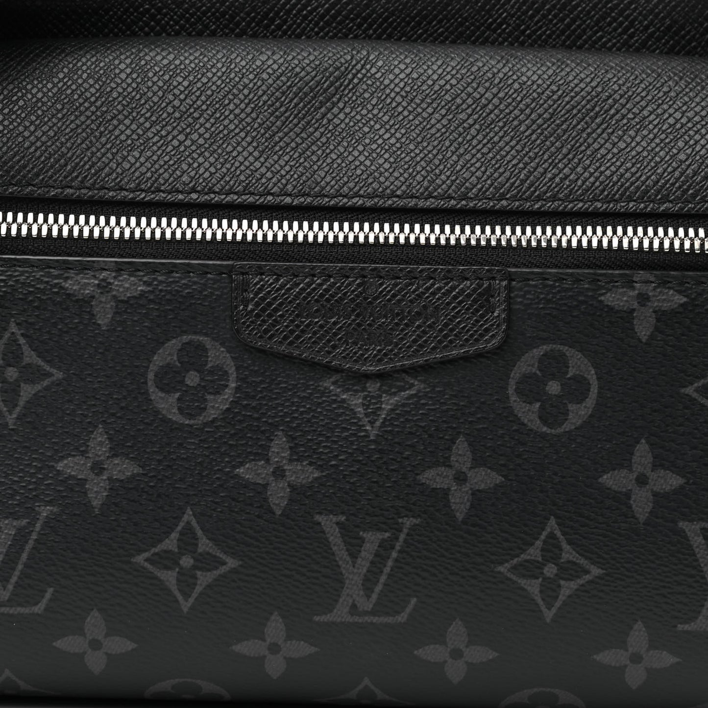 Taiga Monogram Eclipse Outdoor Messenger Black