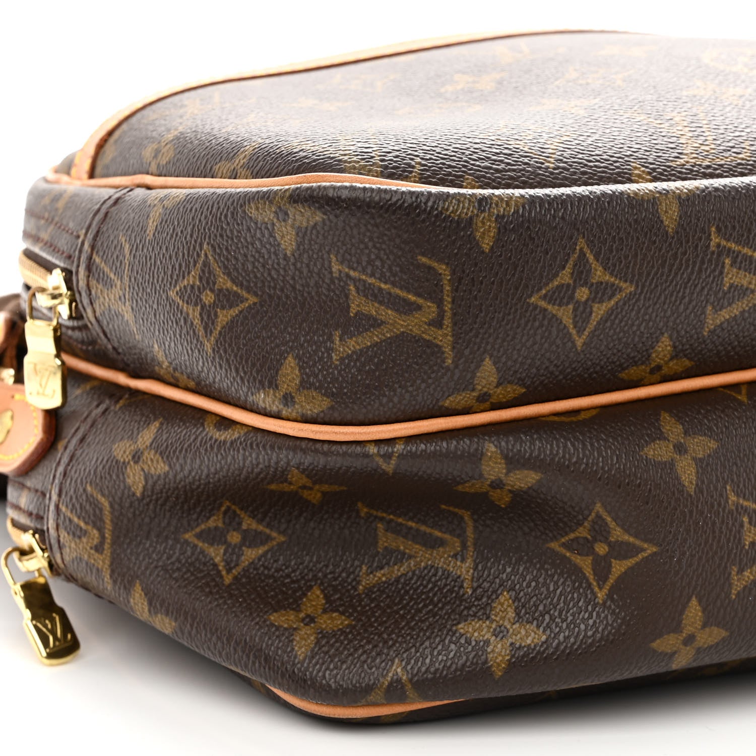 Louis Vuitton Monogram Reporter PM 9 of 12