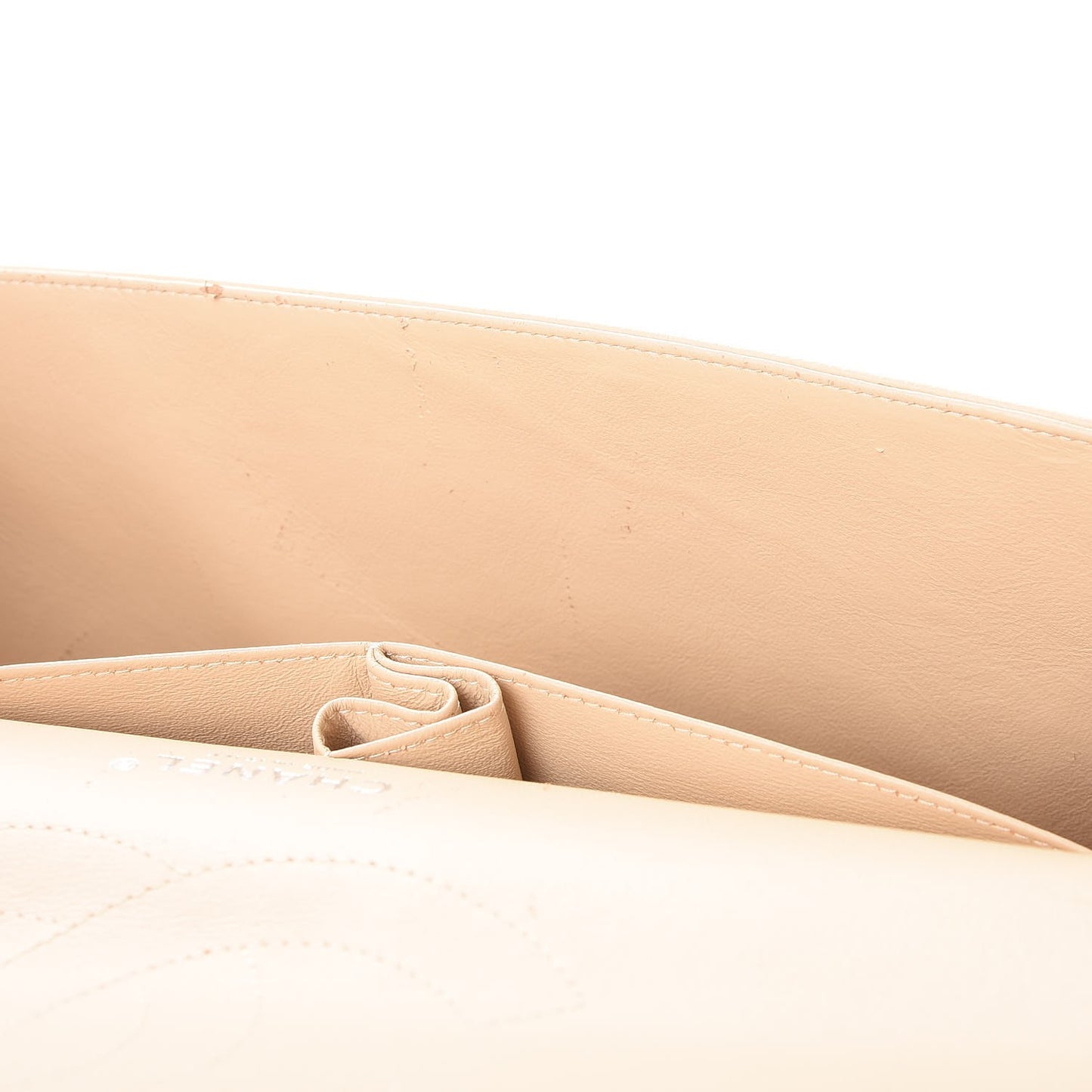 Caviar Quilted Jumbo Double Flap Beige Clair