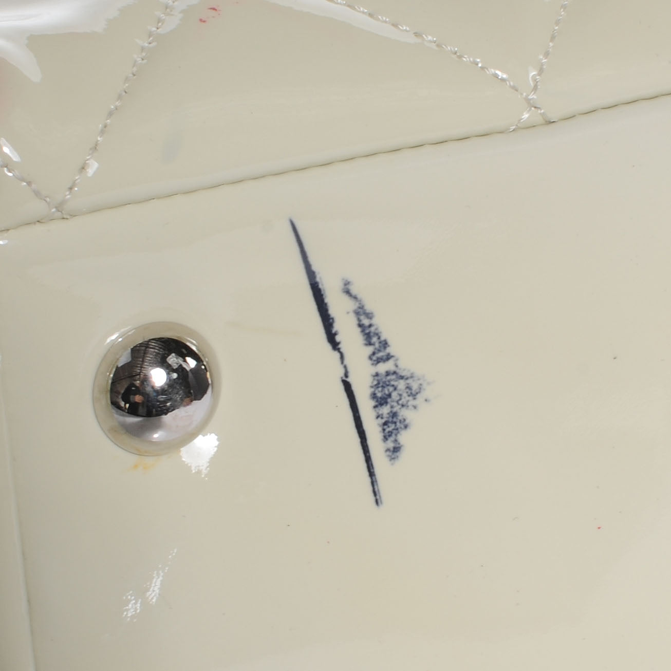 Patent Large Cells Tote White