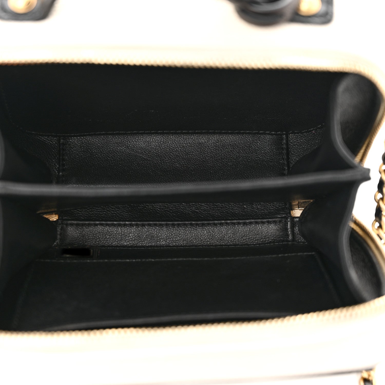 Chanel Caviar Quilted Small CC Filigree Vanity Case White Black 5 of 12