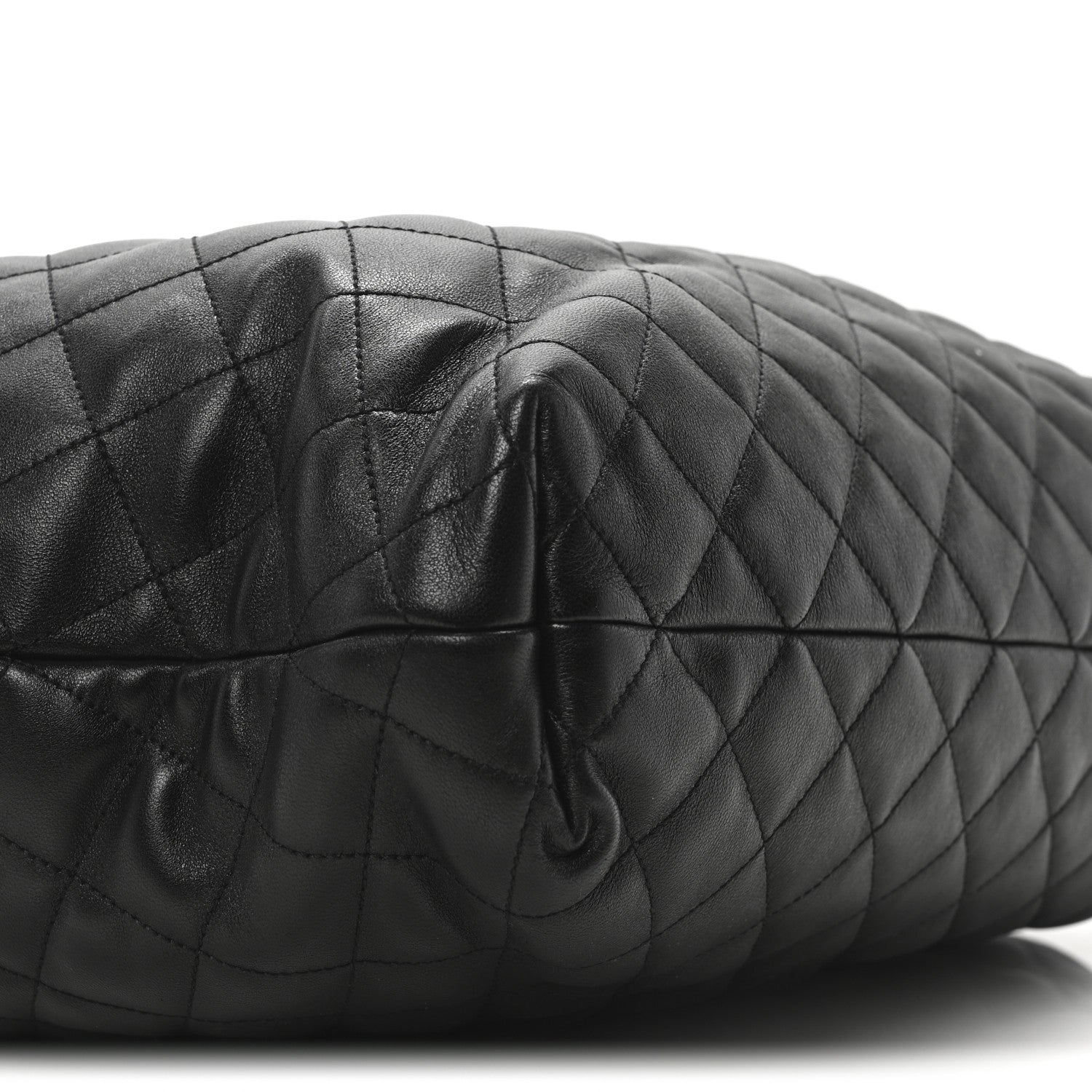 Saint Laurent Lambskin Quilted Maxi Icare Shopping Tote Black 10 of 11