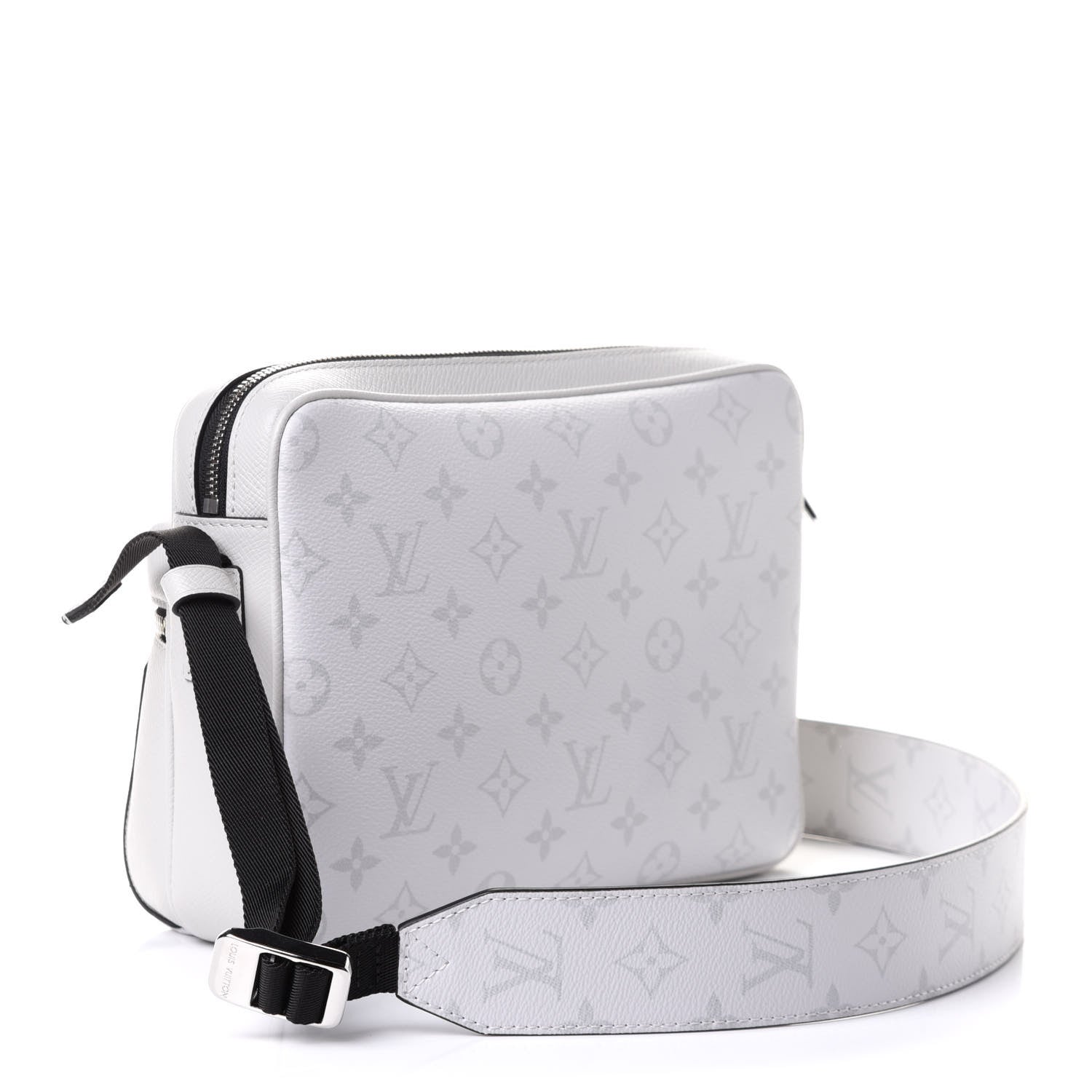 Louis Vuitton Taigarama Outdoor Messenger Antartica 3 of 10