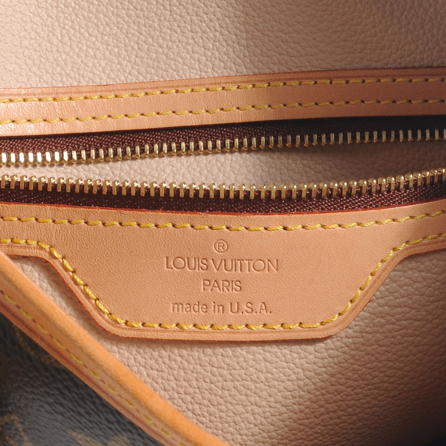 Monogram Petit Bucket 23