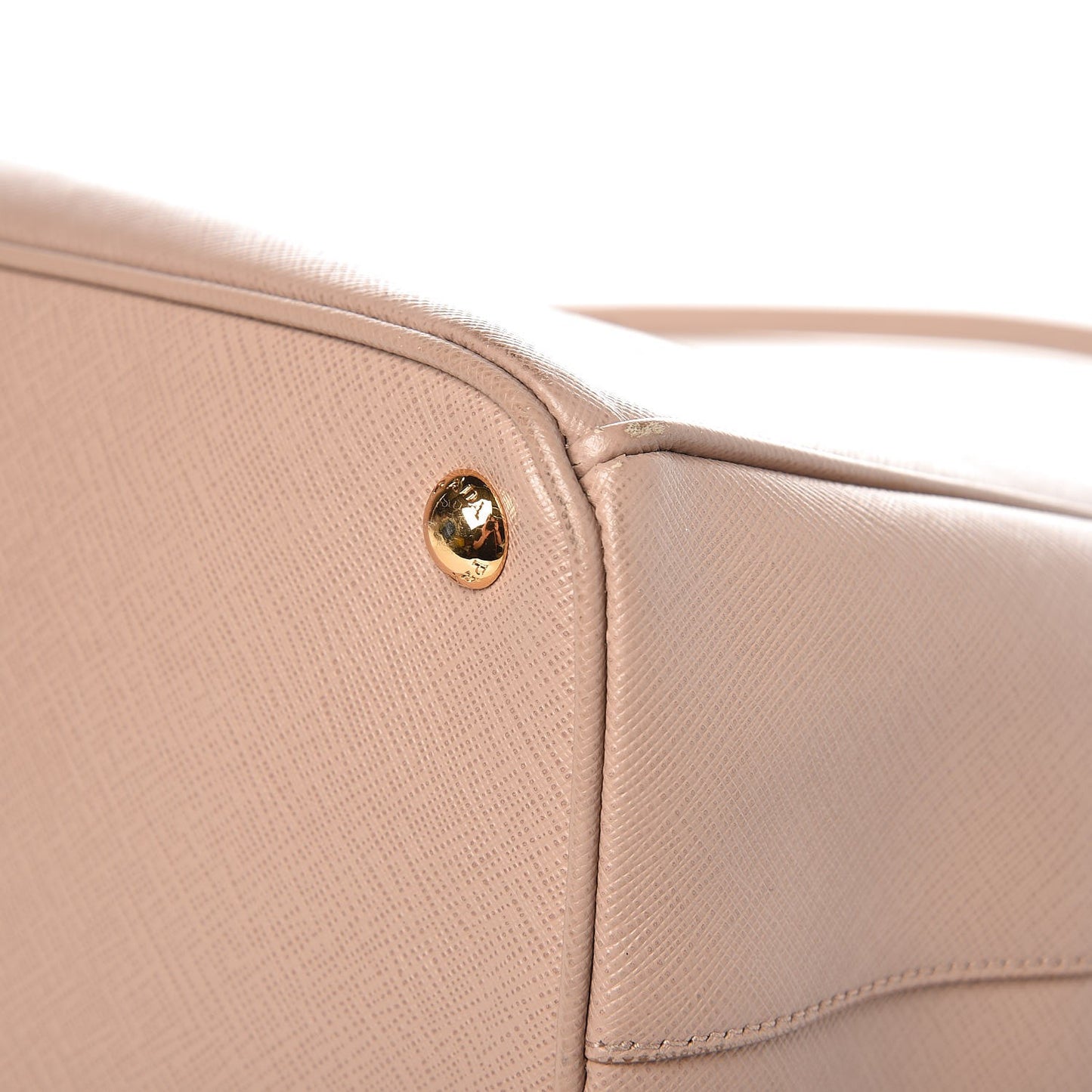 Saffiano Medium Galleria Double Zip Tote Cammeo