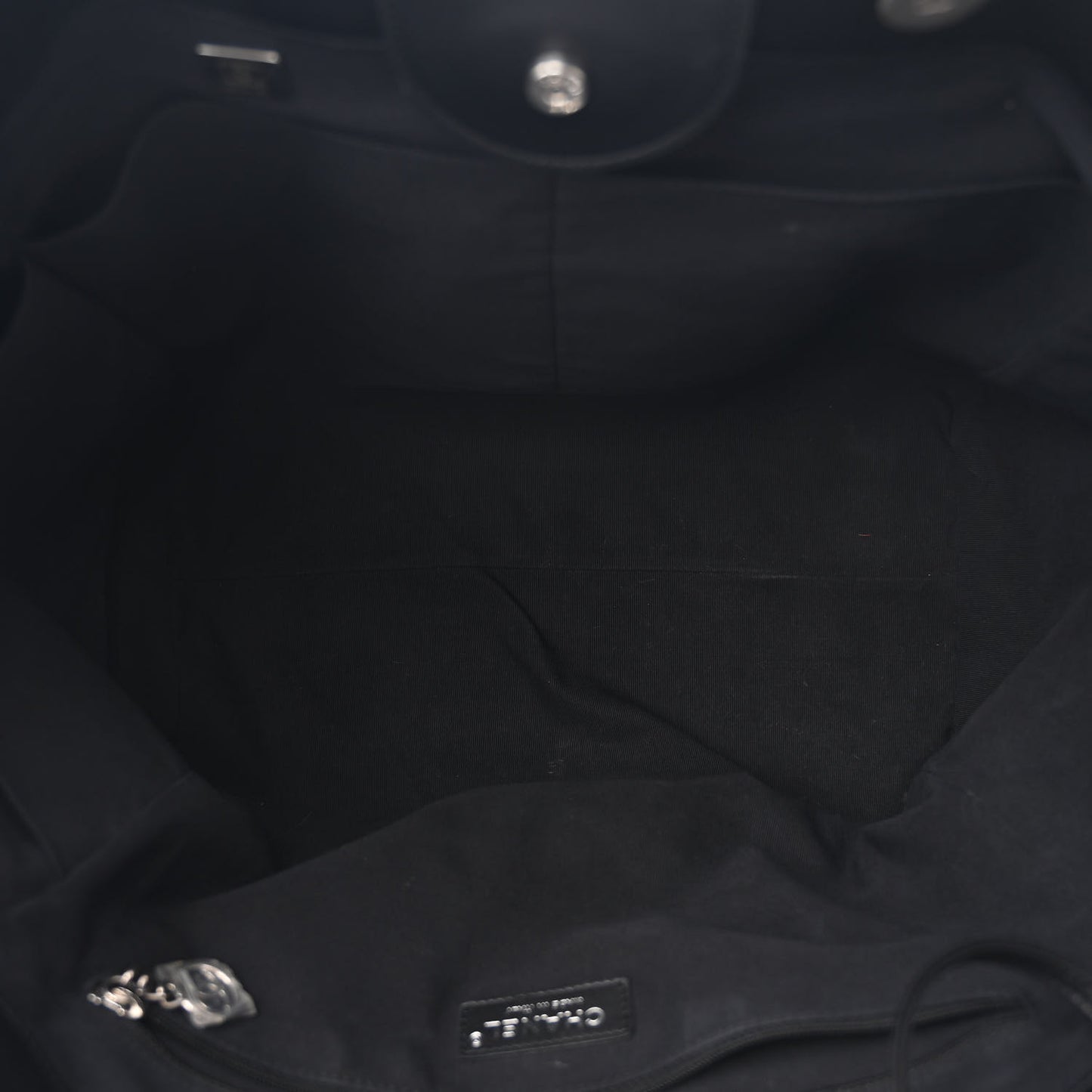 Calfskin Medium Deauville Tote Black