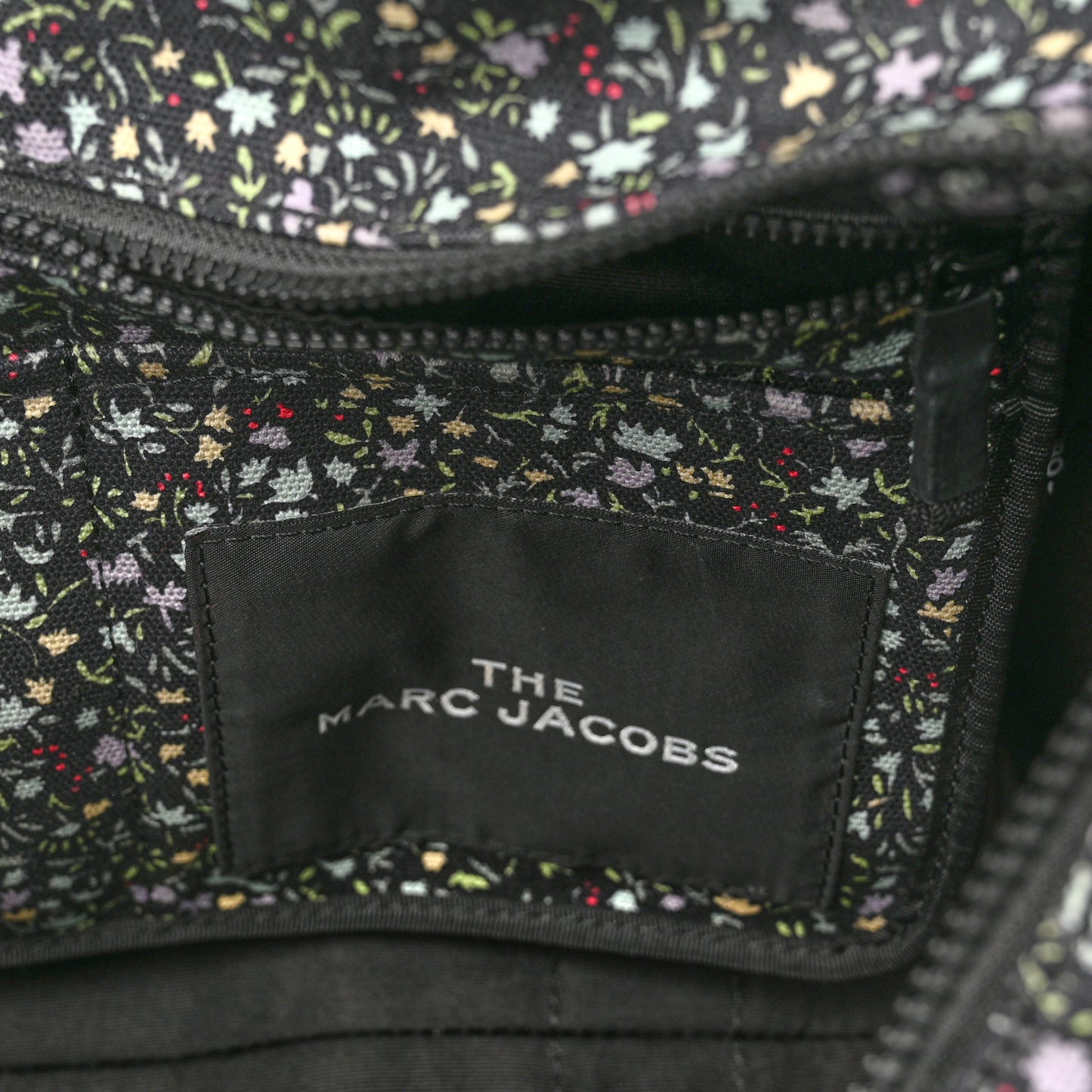 Cotton Canvas Floral Print Medium The Traveler Tote Bag Black