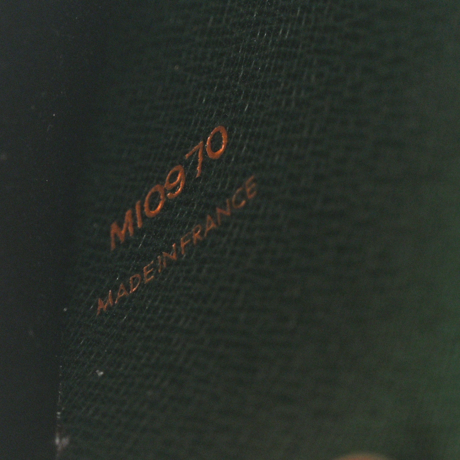 Louis Vuitton Taiga Desk Agenda Cover Epicea 7 of 11