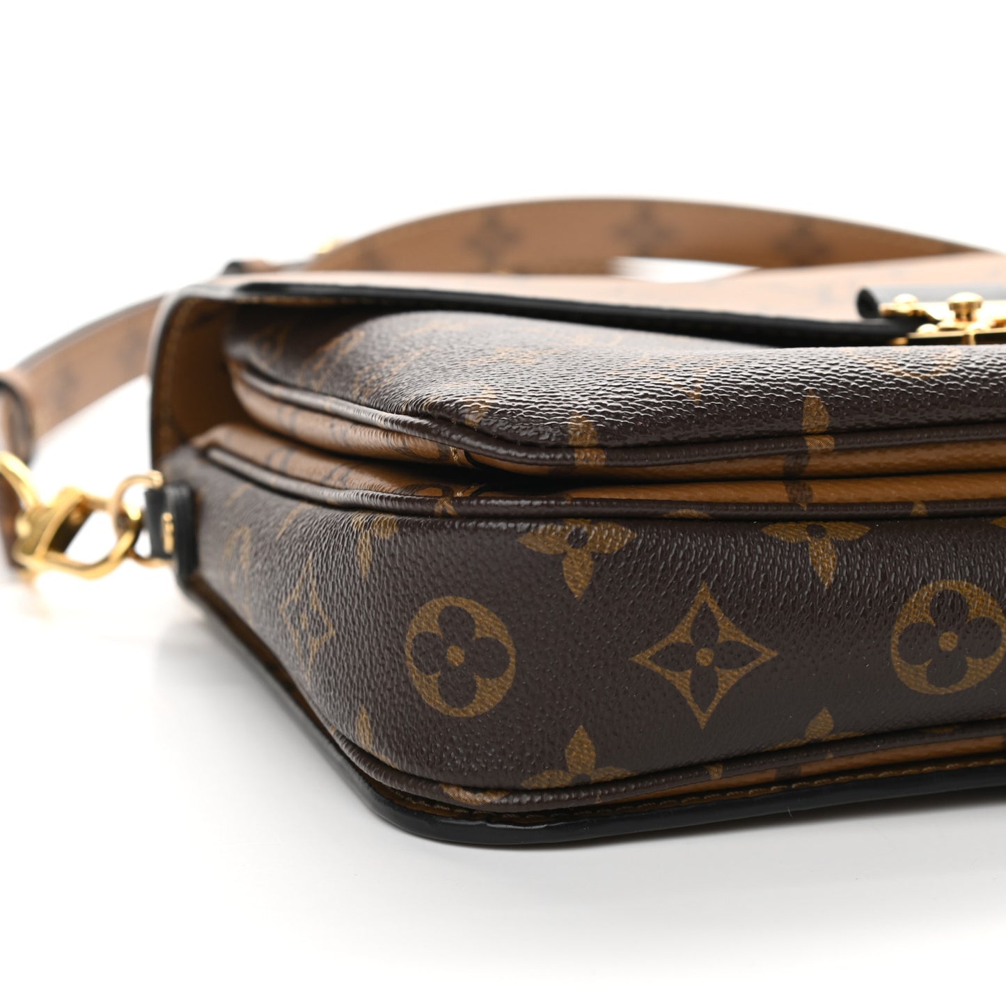 Reverse Monogram Pochette Metis