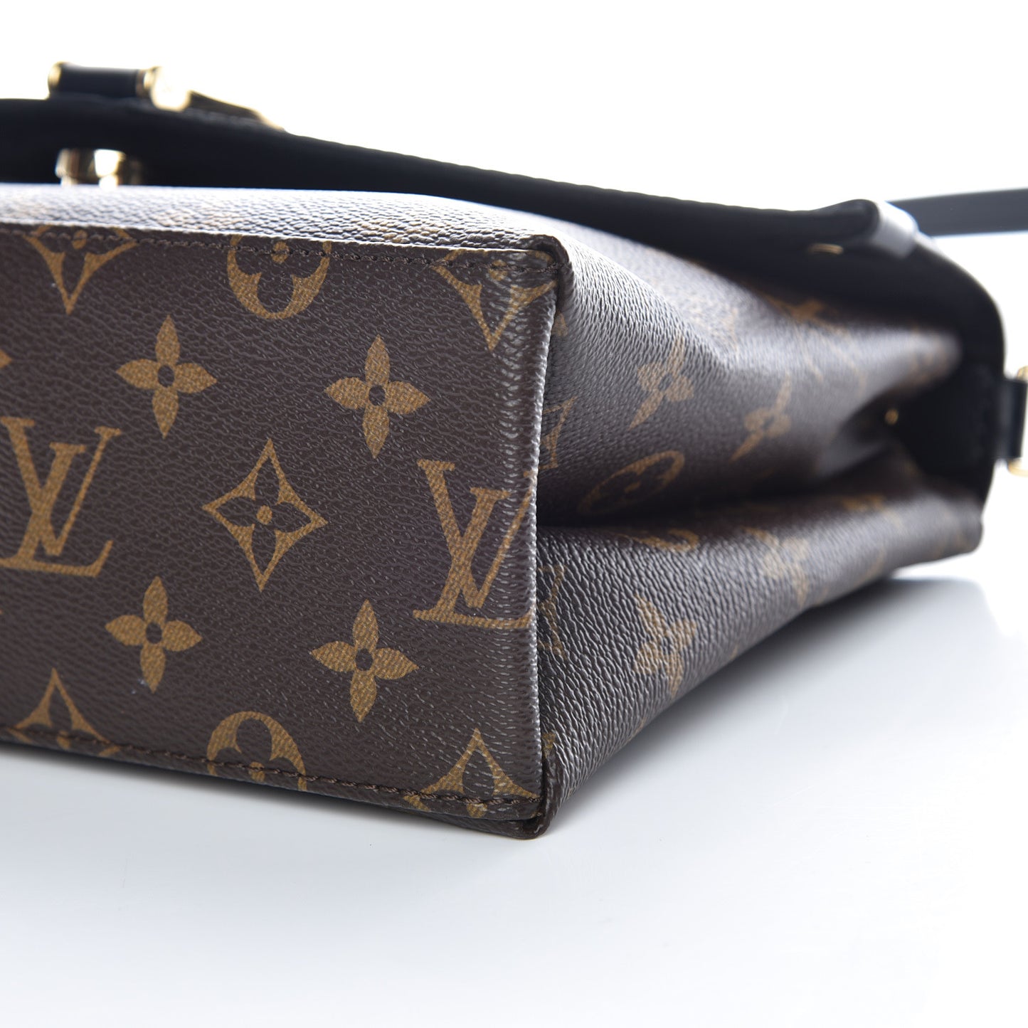 Epi Monogram Saint Michel Black