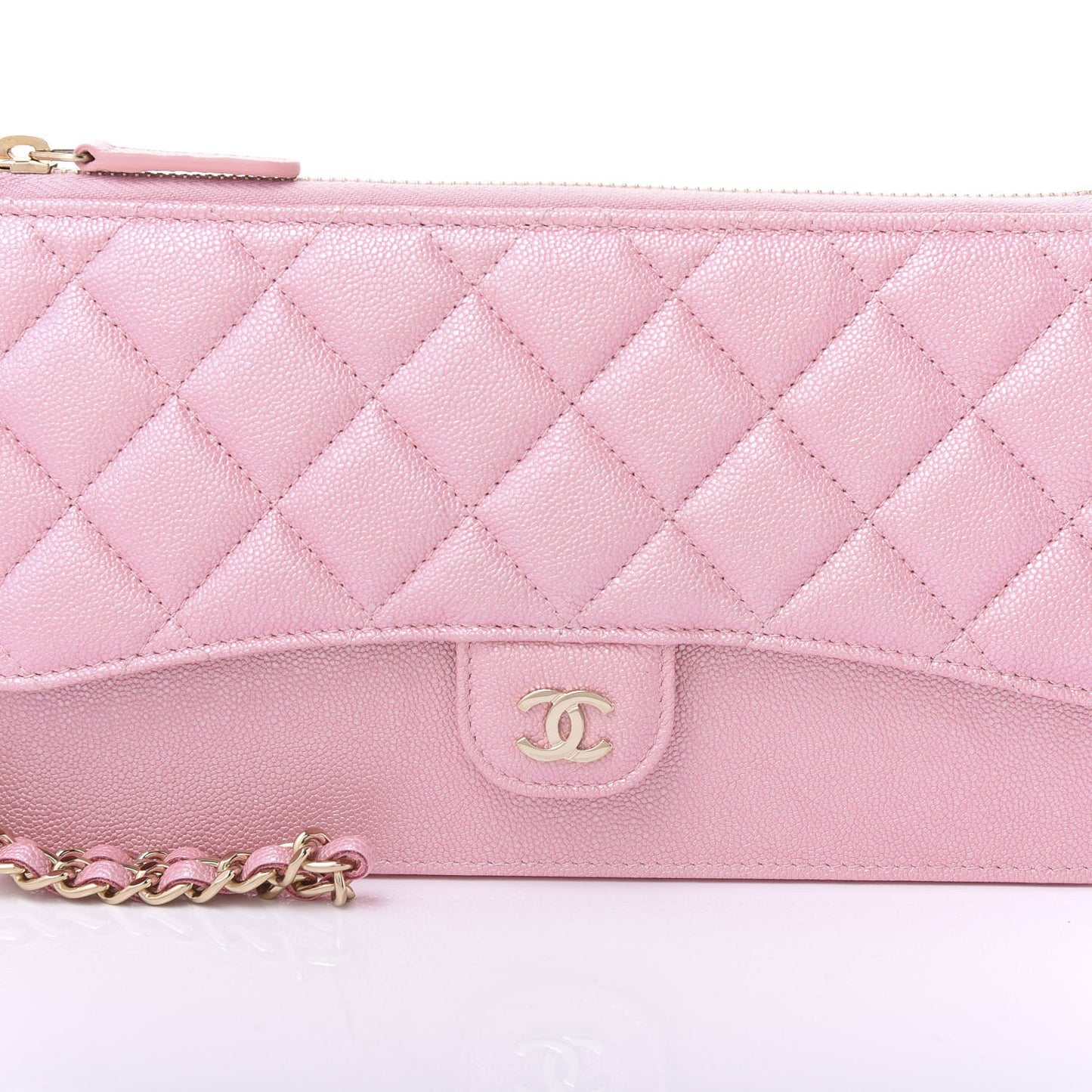 Iridescent Caviar Quilted Classic Pouch With Handle Rose Pink