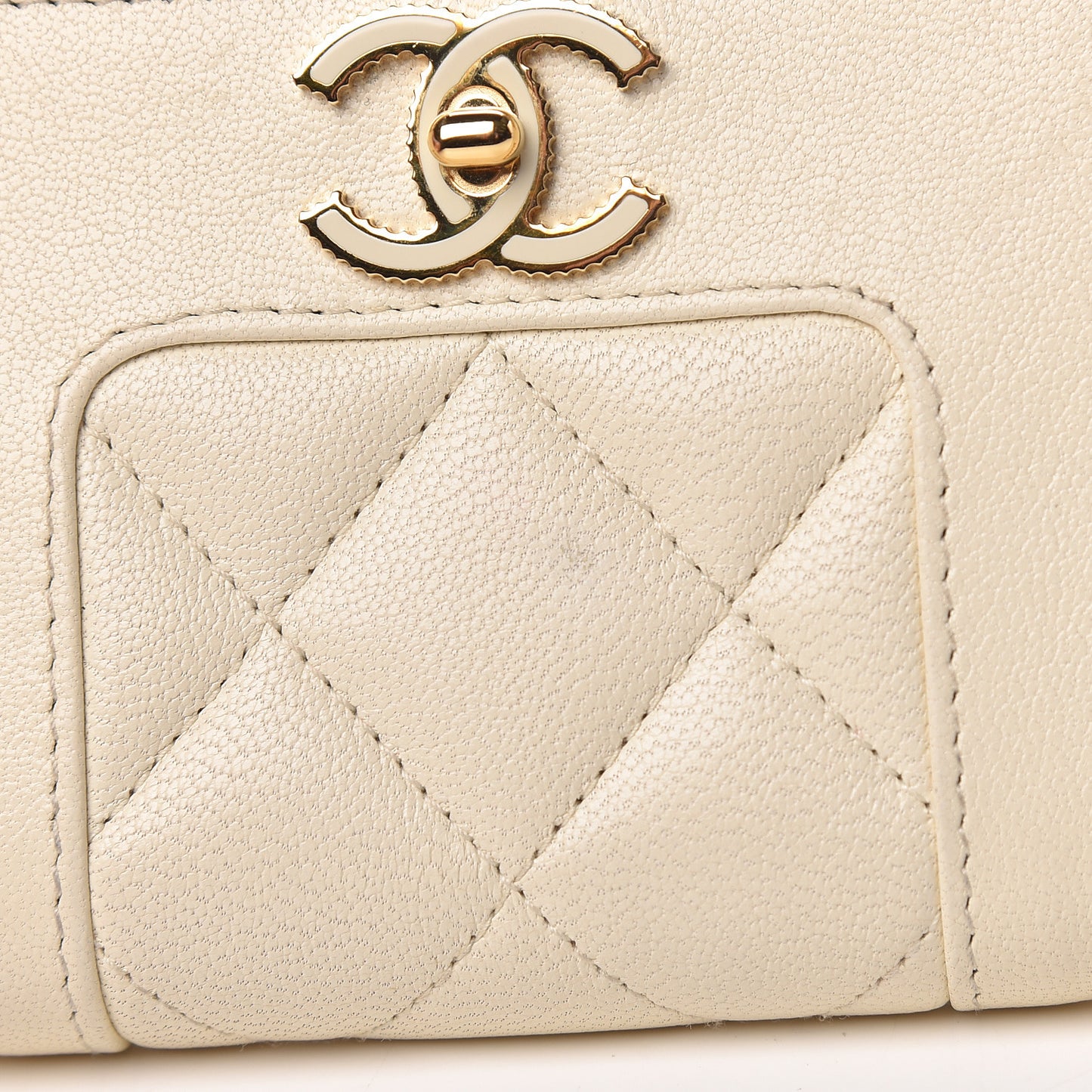Sheepskin Quilted Mademoiselle Vintage Zip Coin Purse White