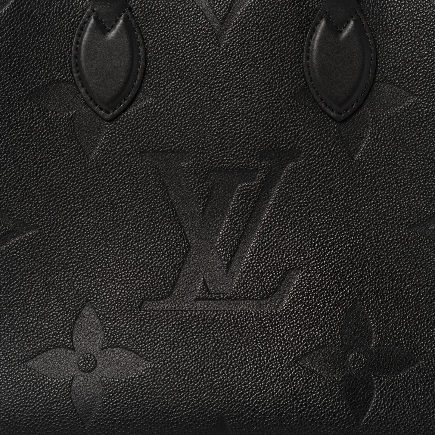 Empreinte Monogram Giant Onthego MM Black