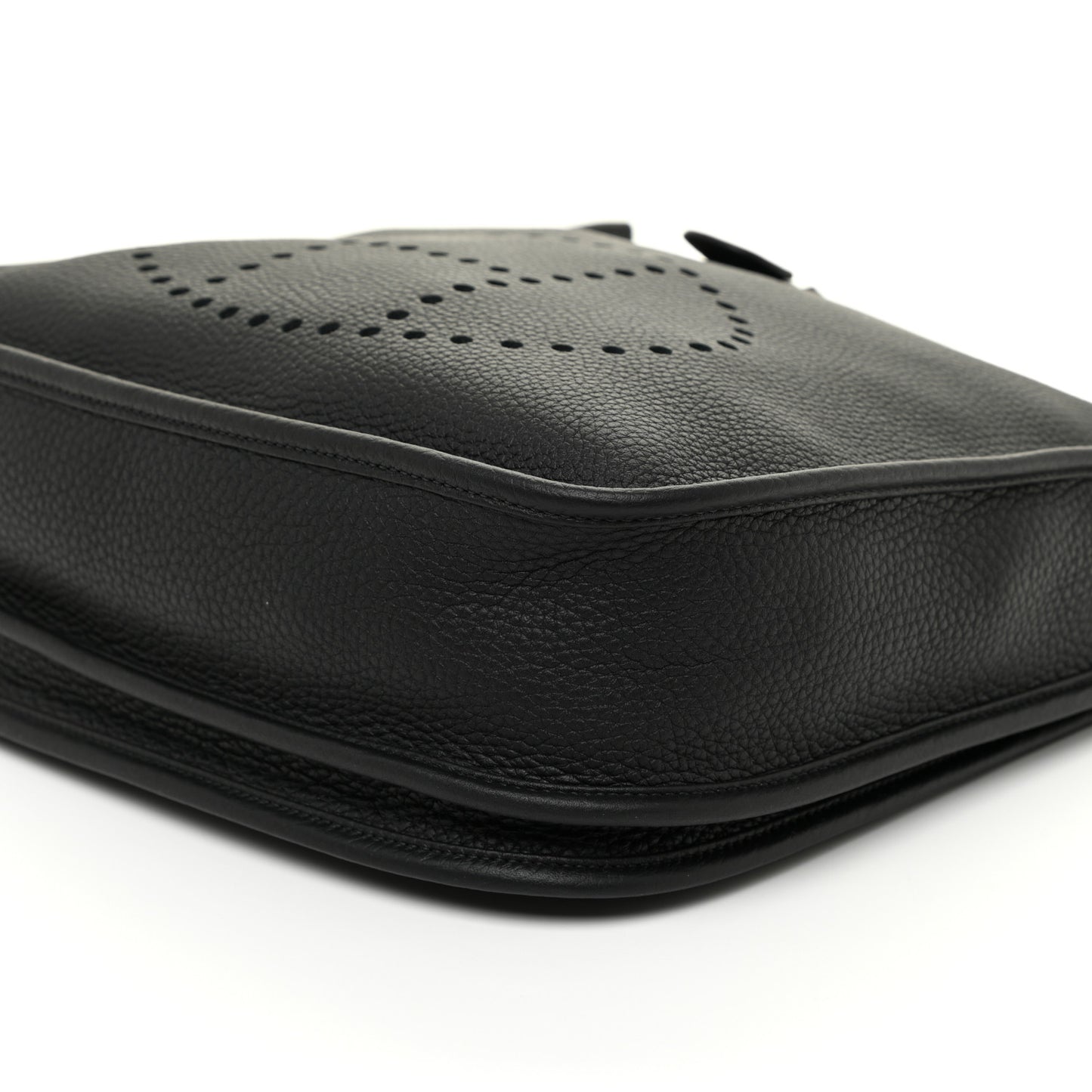 Taurillon Clemence Evelyne III PM Black