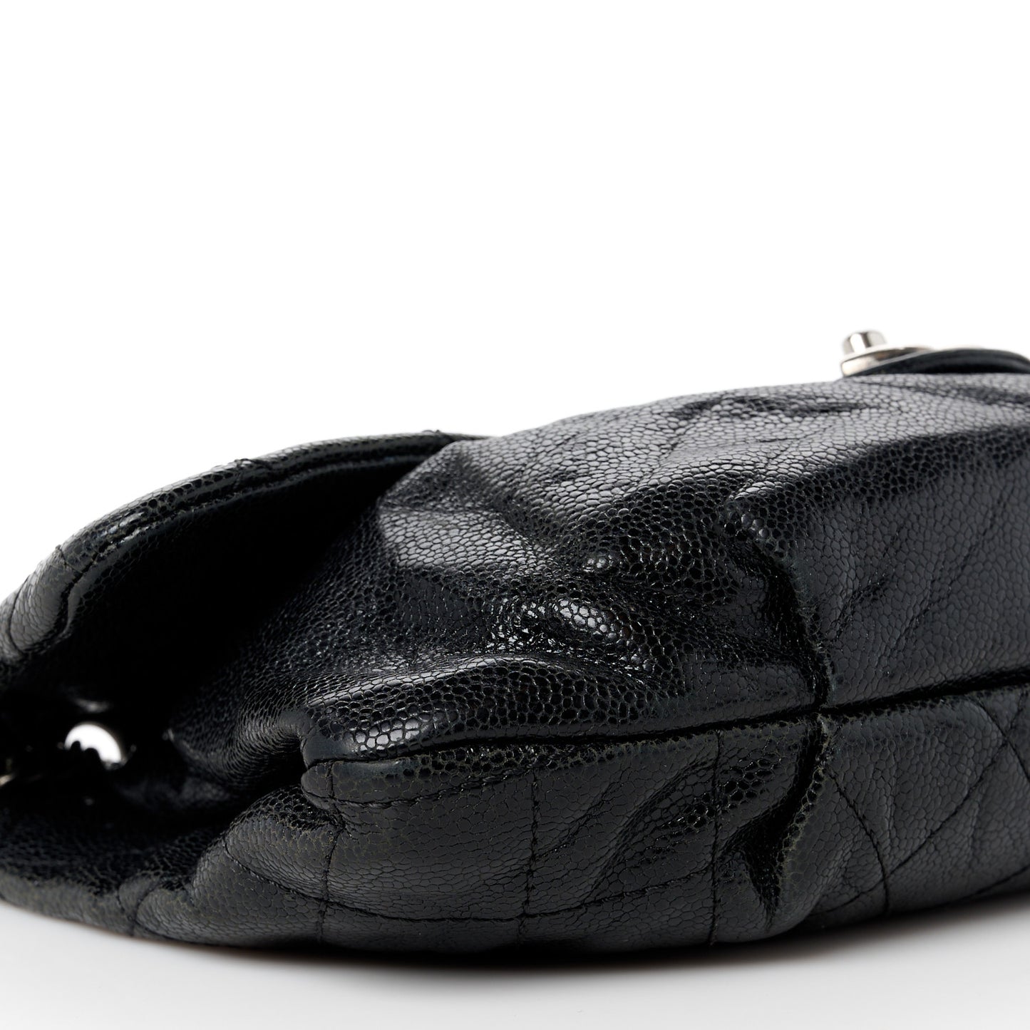 Caviar Quilted Medium Elastic Flap Black