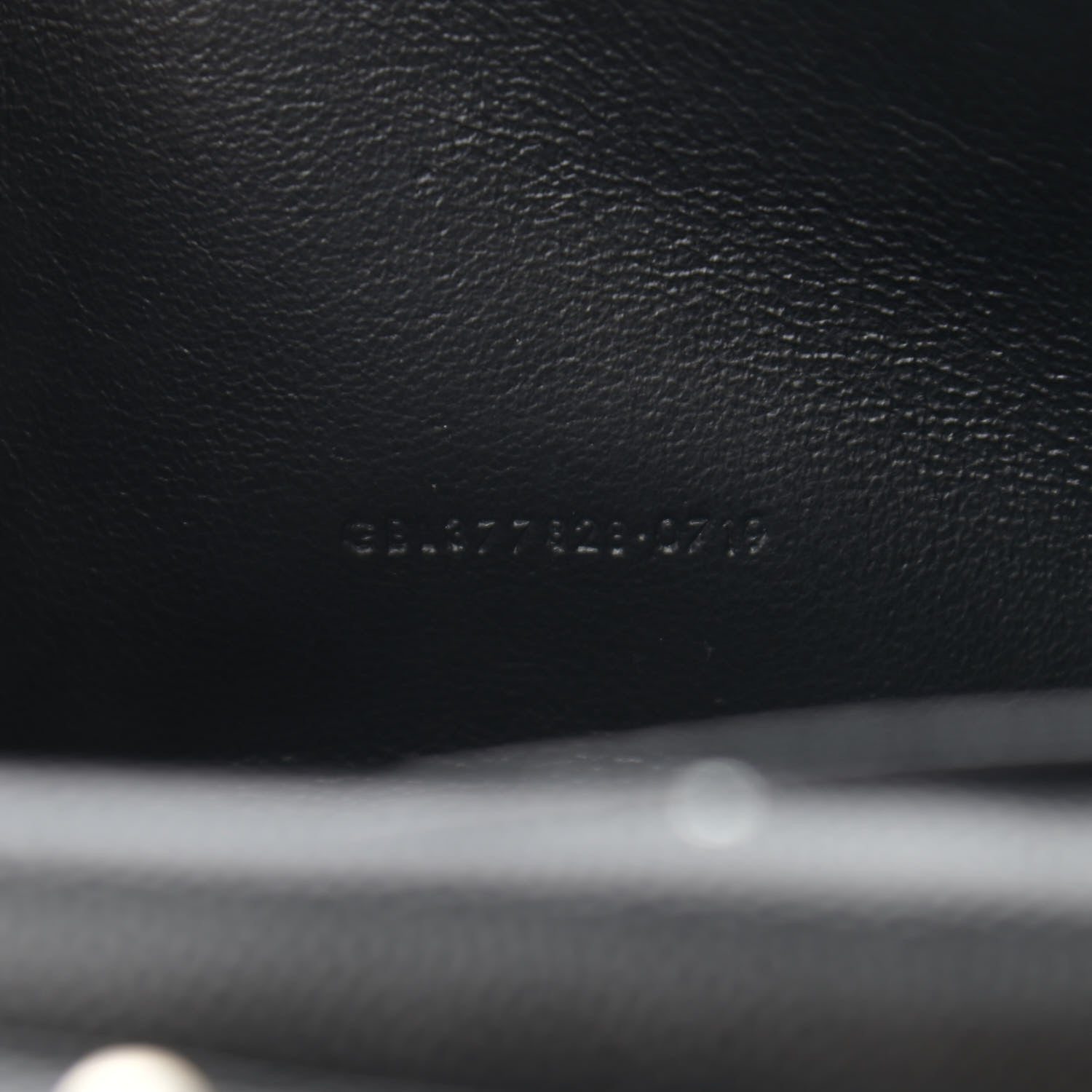 Saint Laurent Grain De Poudre Matelasse Chevron Monogram Chain Wallet Black 7 of 11