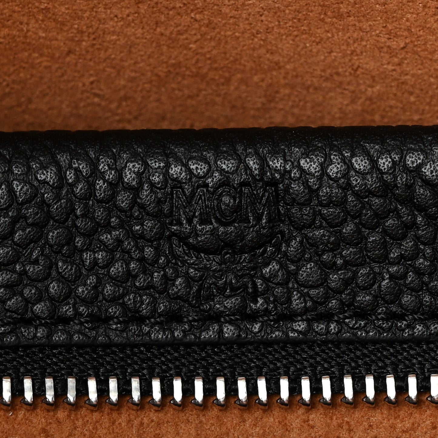 Grained Calfskin Medium Ella Boston Black