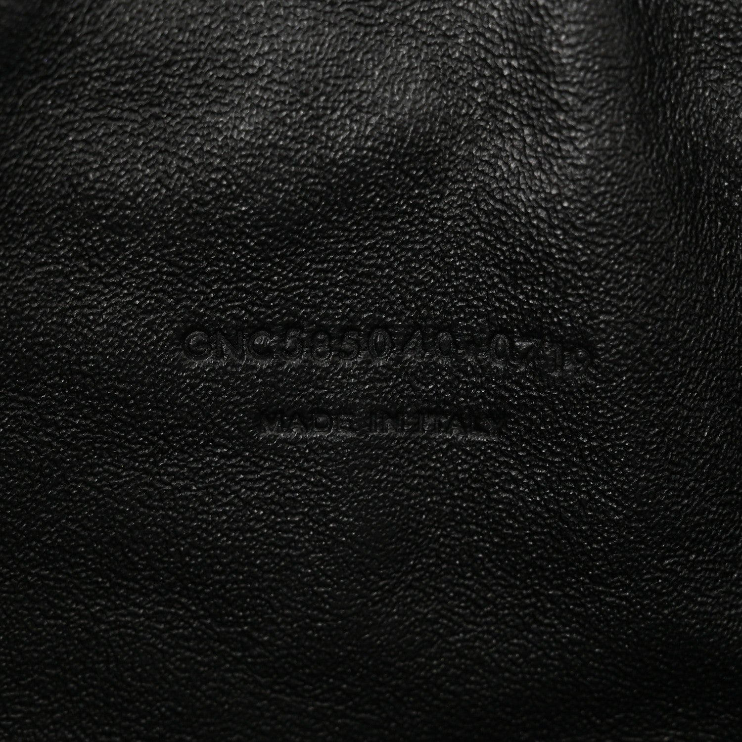 Saint Laurent Grain De Poudre Matelasse Monochrome Monogram Mini Lou Camera Bag Black 7 of 10