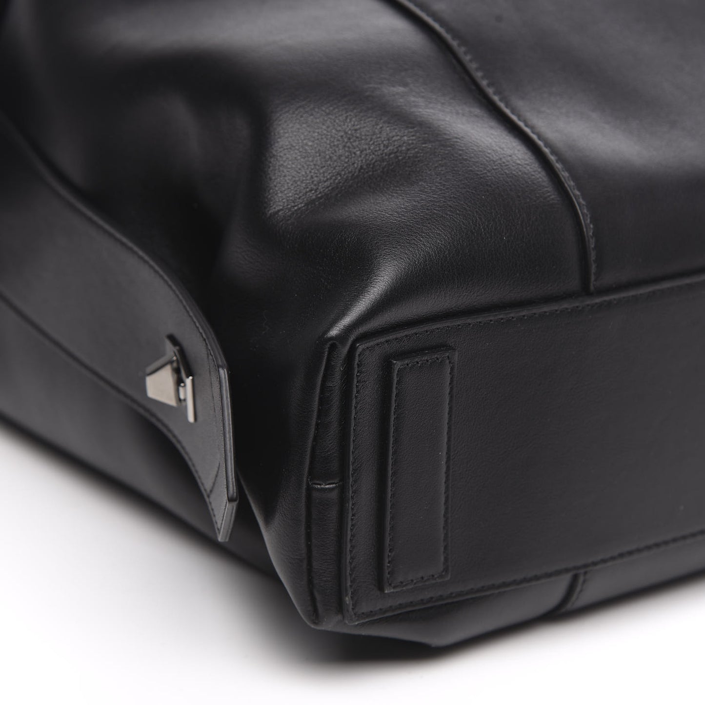 Smooth Calfskin Large Soft Antigona Black
