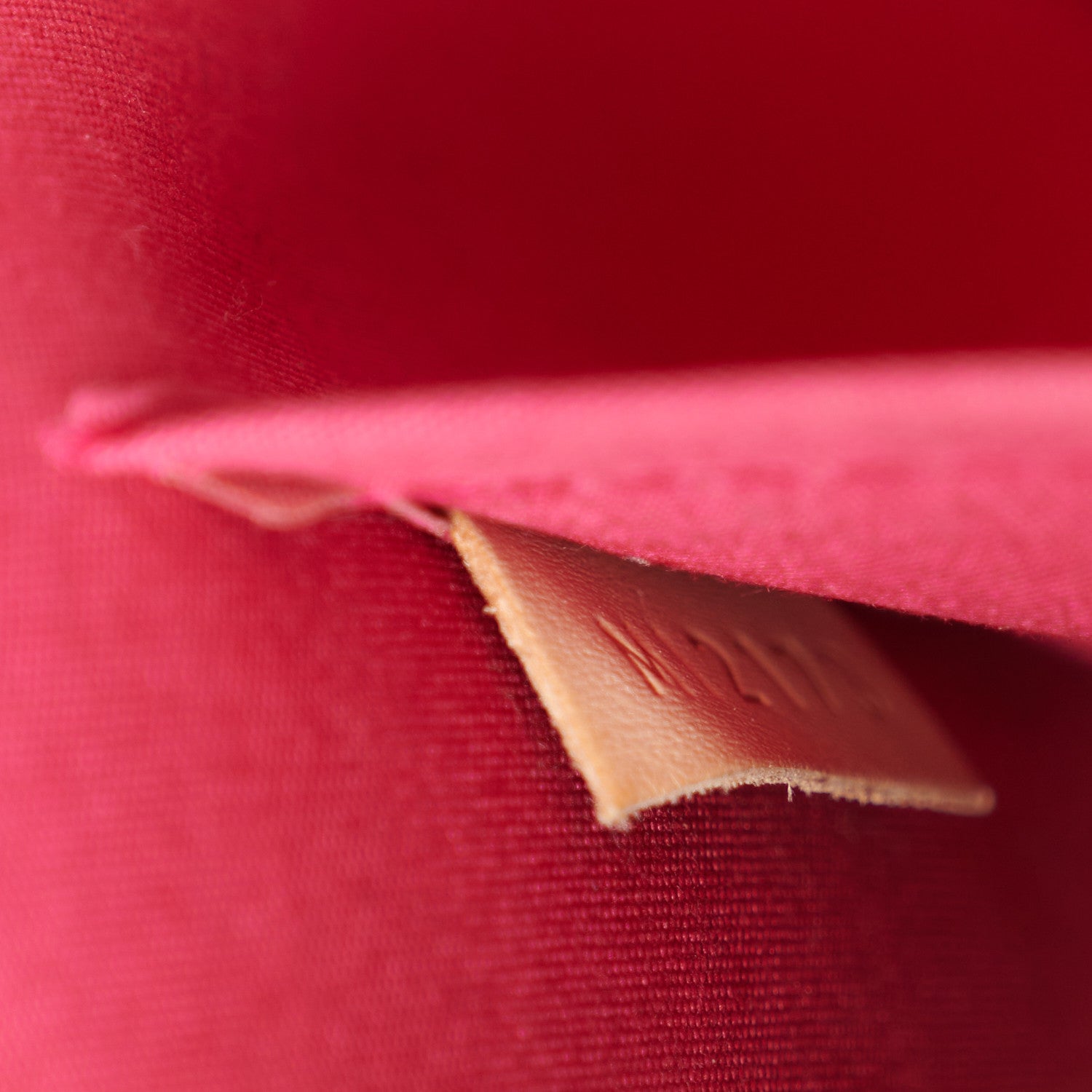 Louis Vuitton Vernis Alma BB Rose Indien 7 of 10