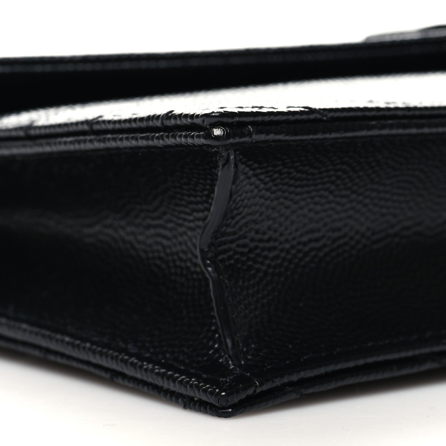 Saint Laurent Grain De Poudre Matelasse Chevron Monogram Monochrome Envelope Chain Wallet Black 10 of 11