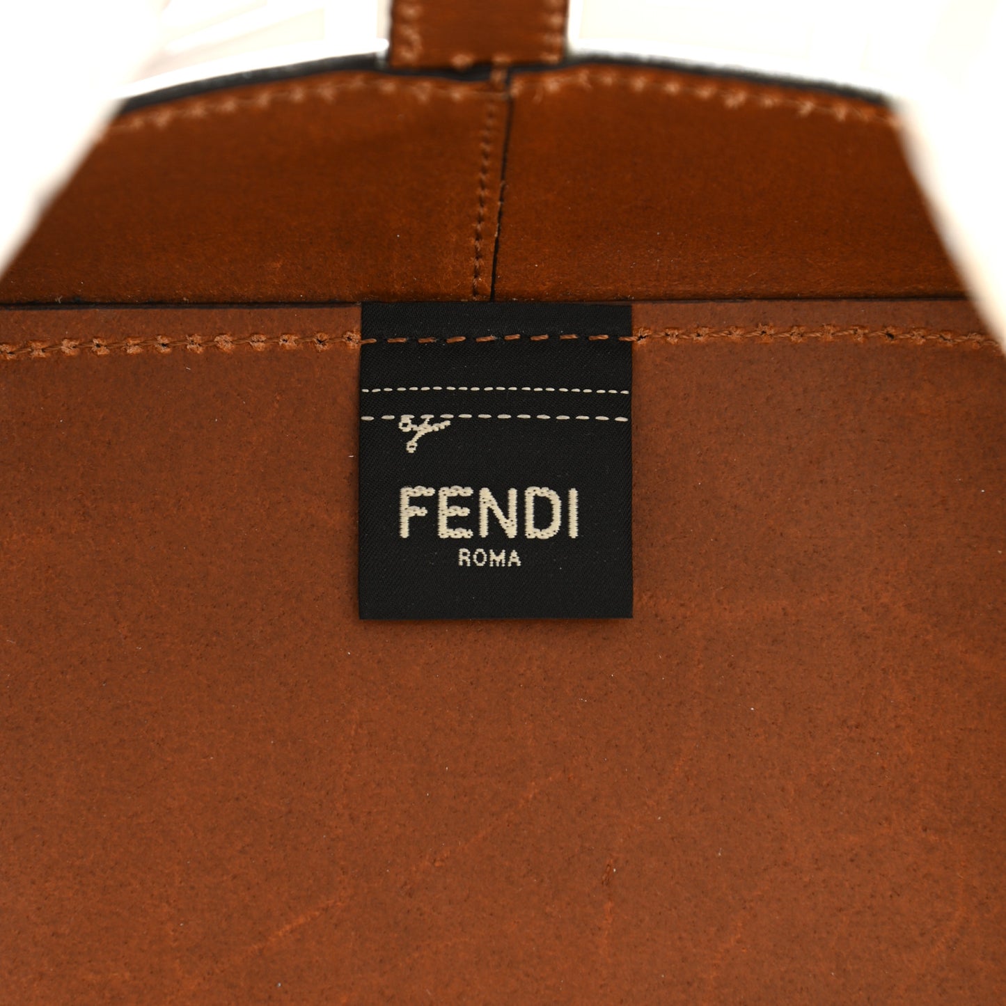 TPU FF Vitello Aura F is Fendi Grande Mon Tresor Bucket Bag White Cuoio