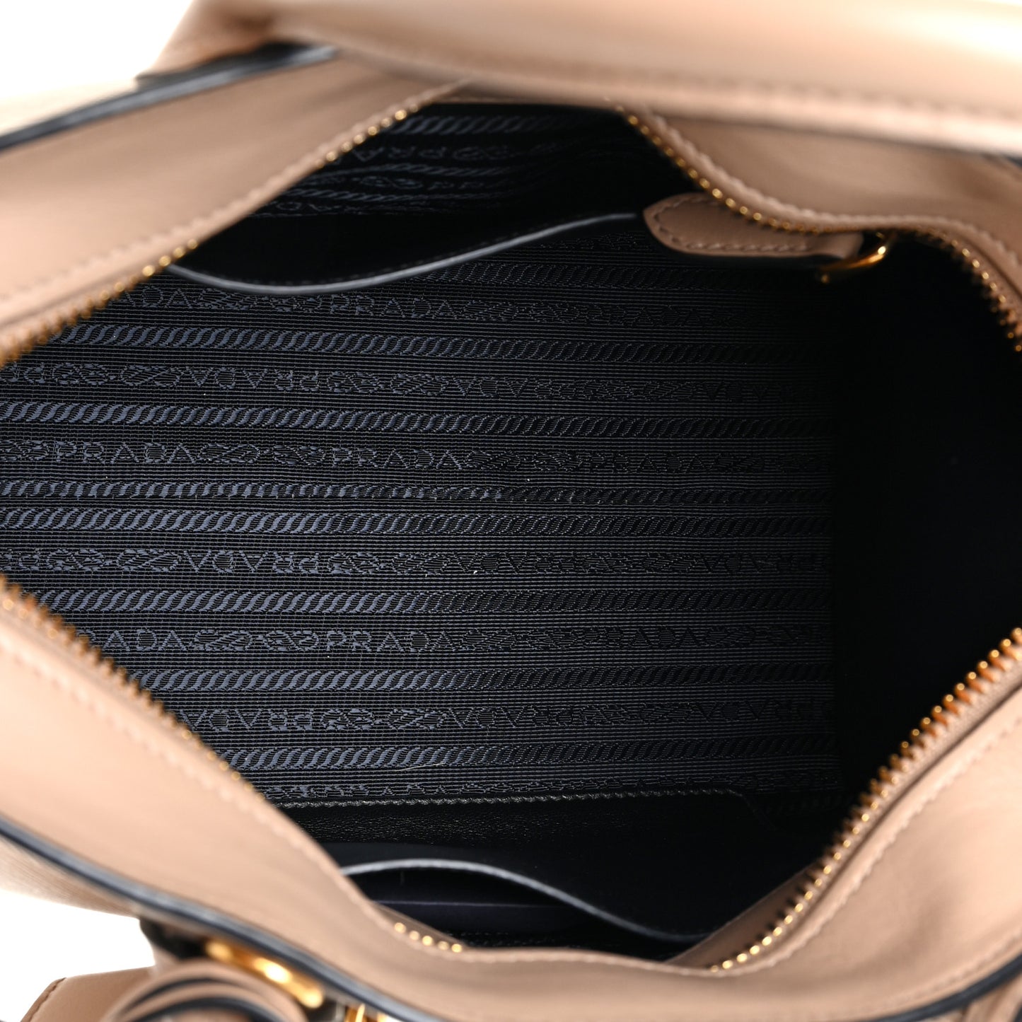 Saffiano City Calf Small Esplanade Tote Cammeo