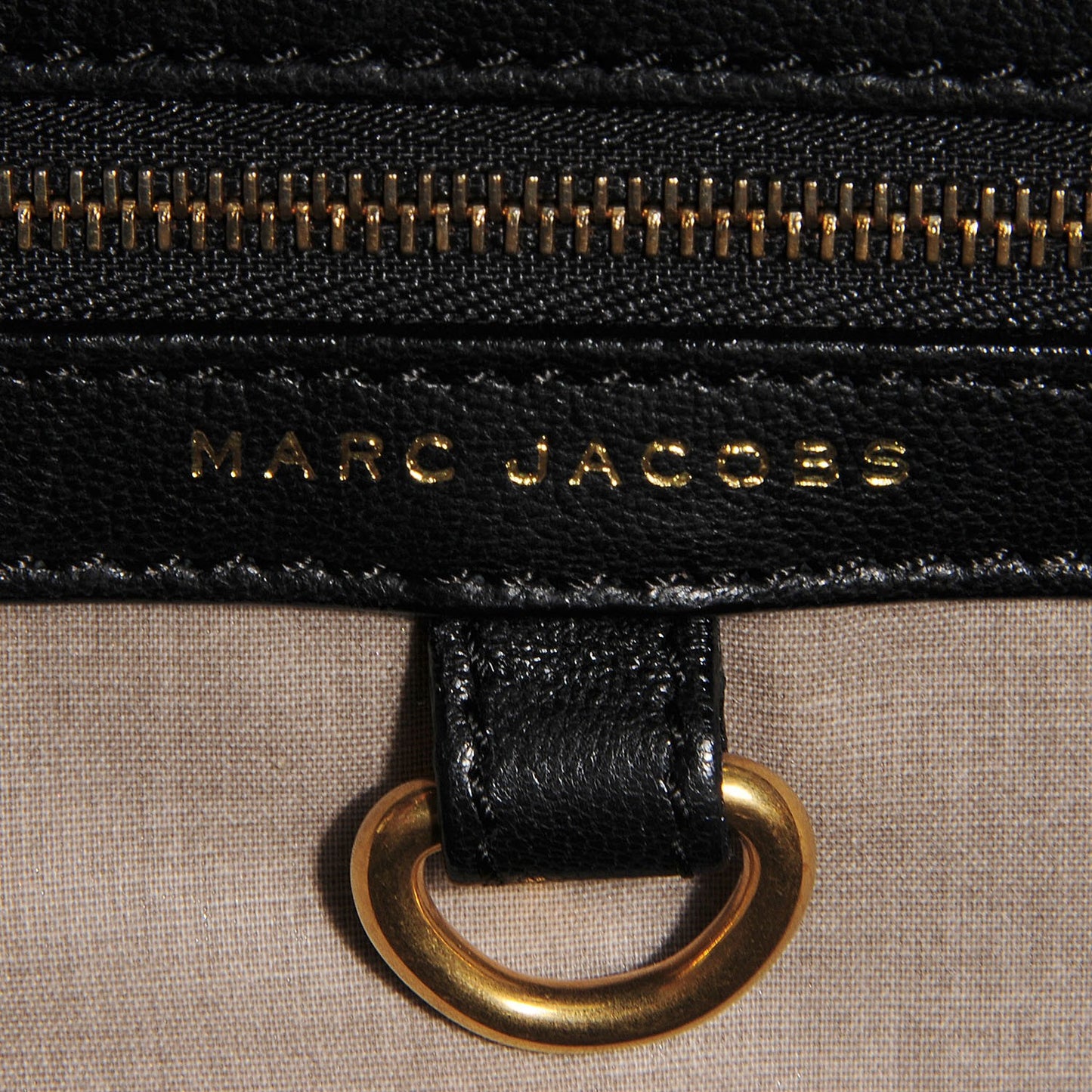 Calfskin Quilted Stam Black