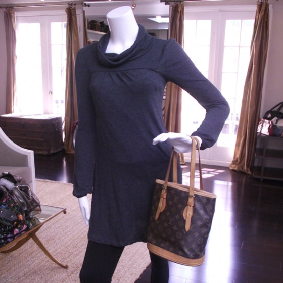 Monogram Petit Bucket 23