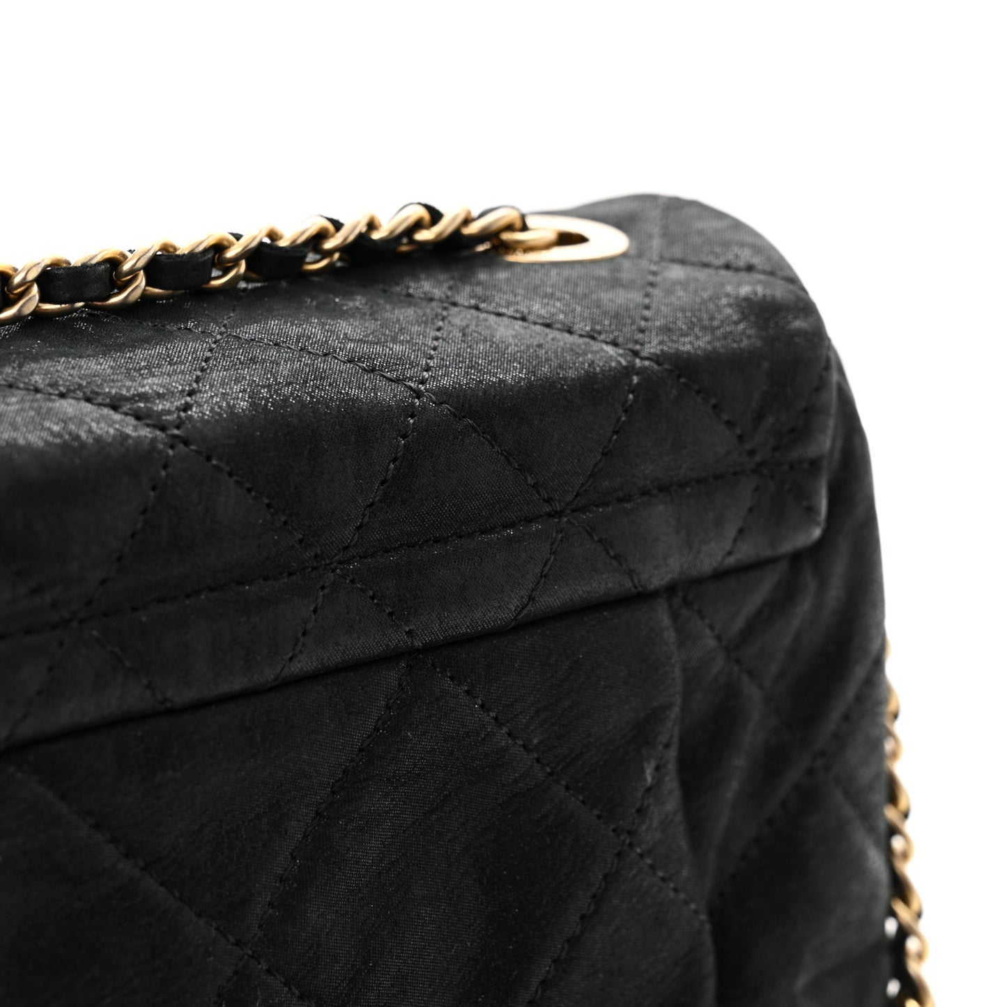 Iridescent Calfskin Quilted Small Chic Quilt Flap Black