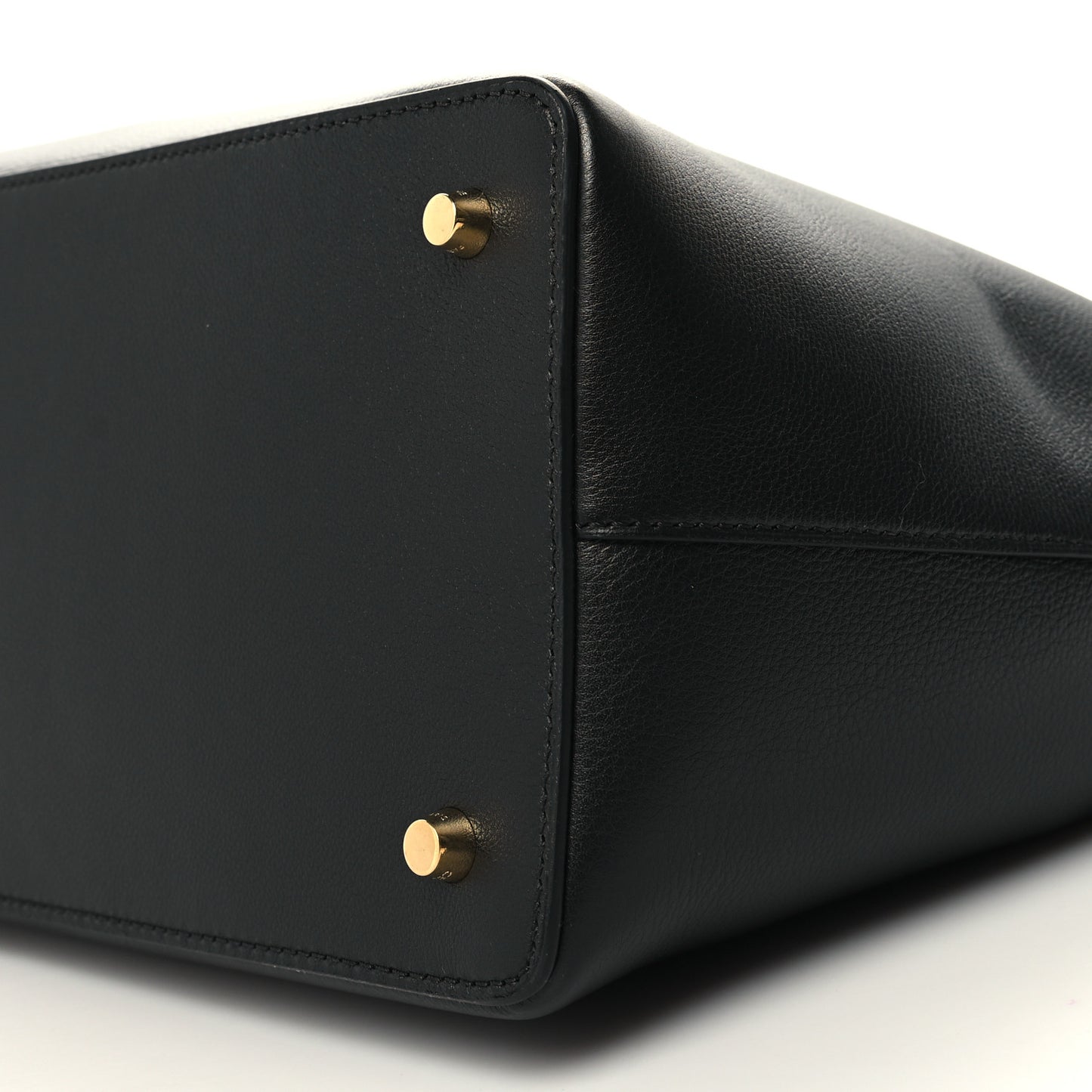 Supple Calfskin Medium Conti Black