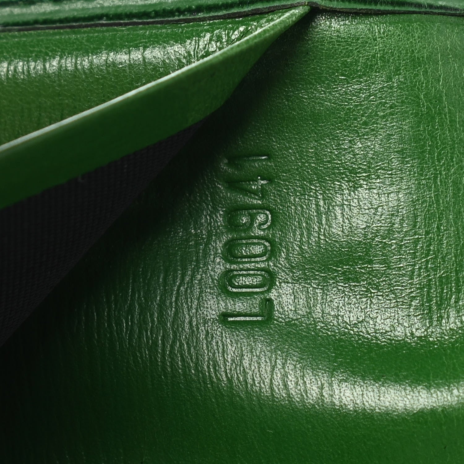 Louis Vuitton Epi Pocket Organizer Borneo 7 of 8