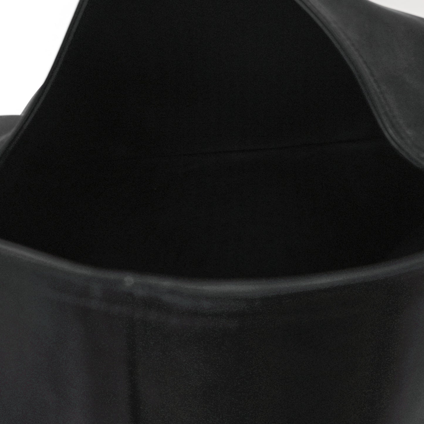 Silky Calfskin Large Hop Black