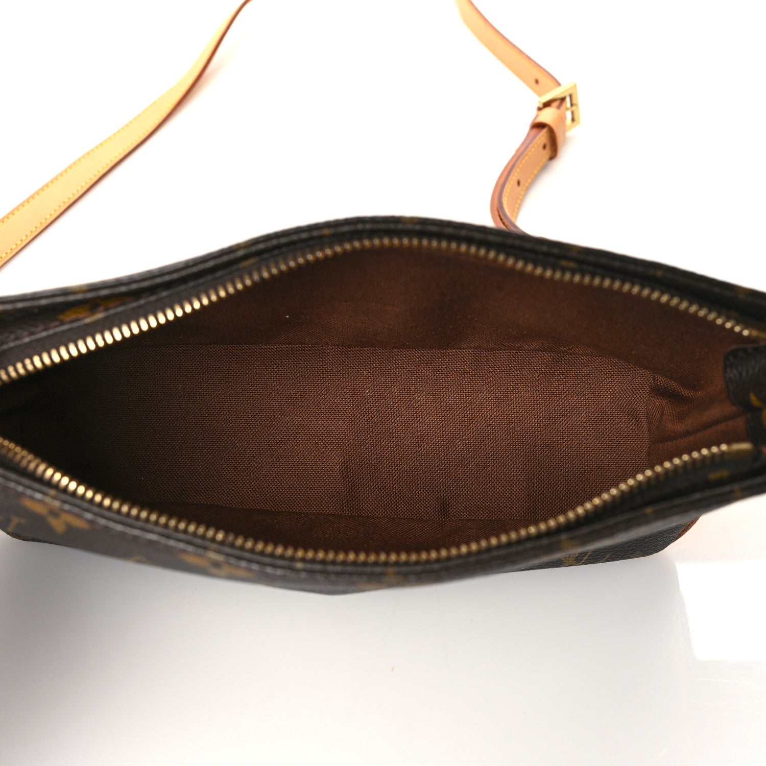 Louis Vuitton Monogram Trotteur 5 of 9