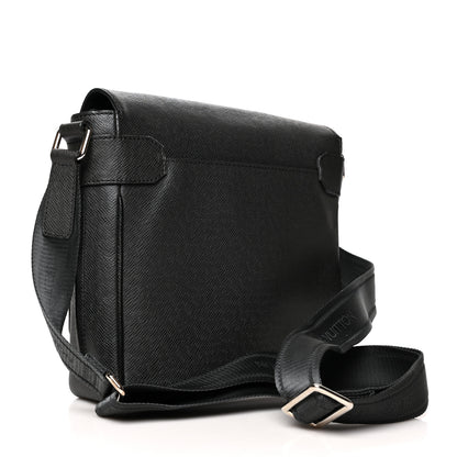 Louis Vuitton Taiga Roman PM Messenger Black 2 of 11