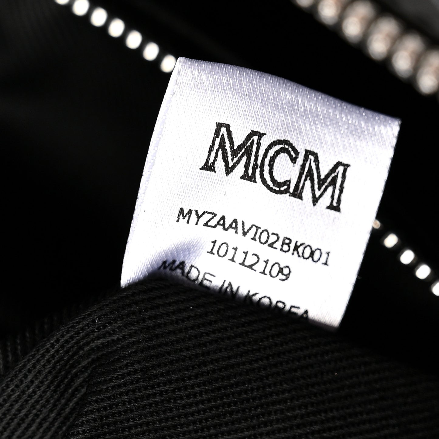 Visetos Medium Crossbody Pouch Black