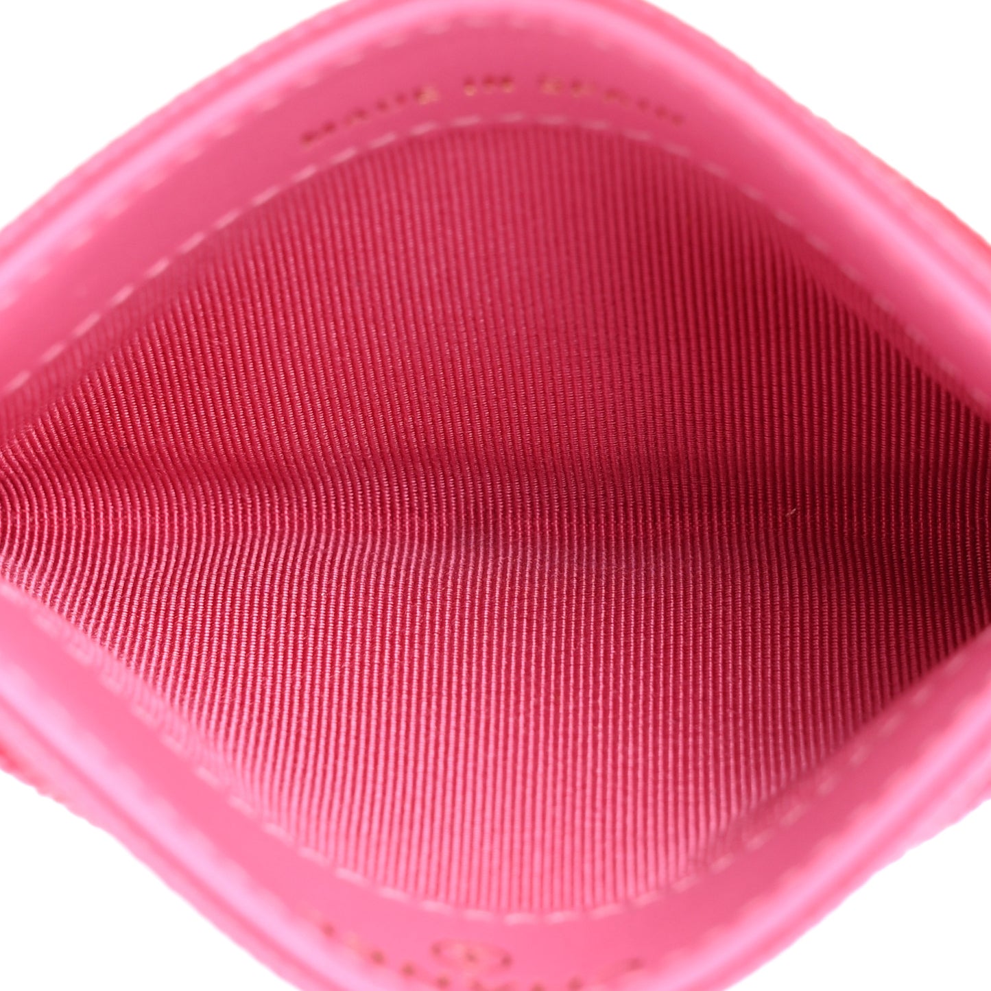 Caviar Quilted Card Holder Fuchsia