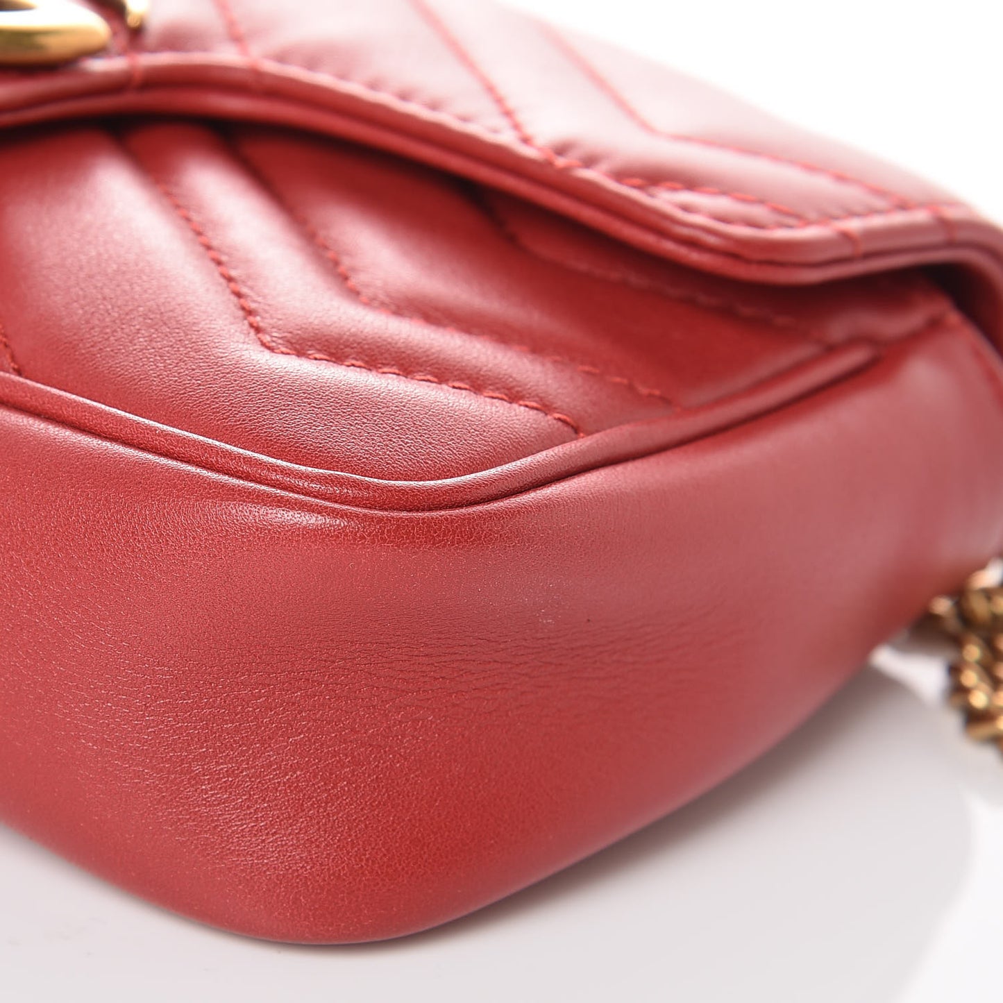 Calfskin Matelasse Super Mini GG Marmont Shoulder Bag Hibiscus Red