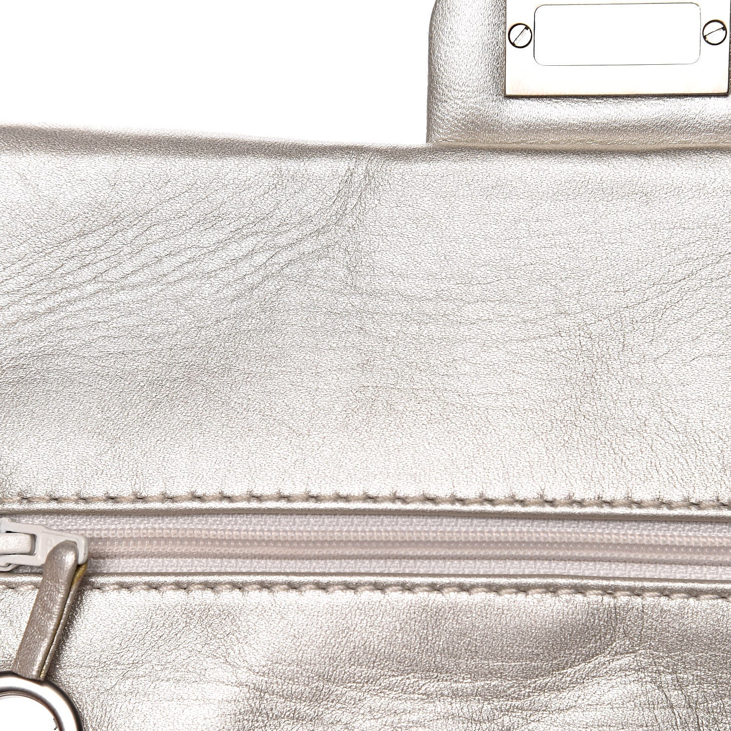 Chanel Metallic Lambskin 2.55 Reissue 225 Flap Pale Gold 30 of 32