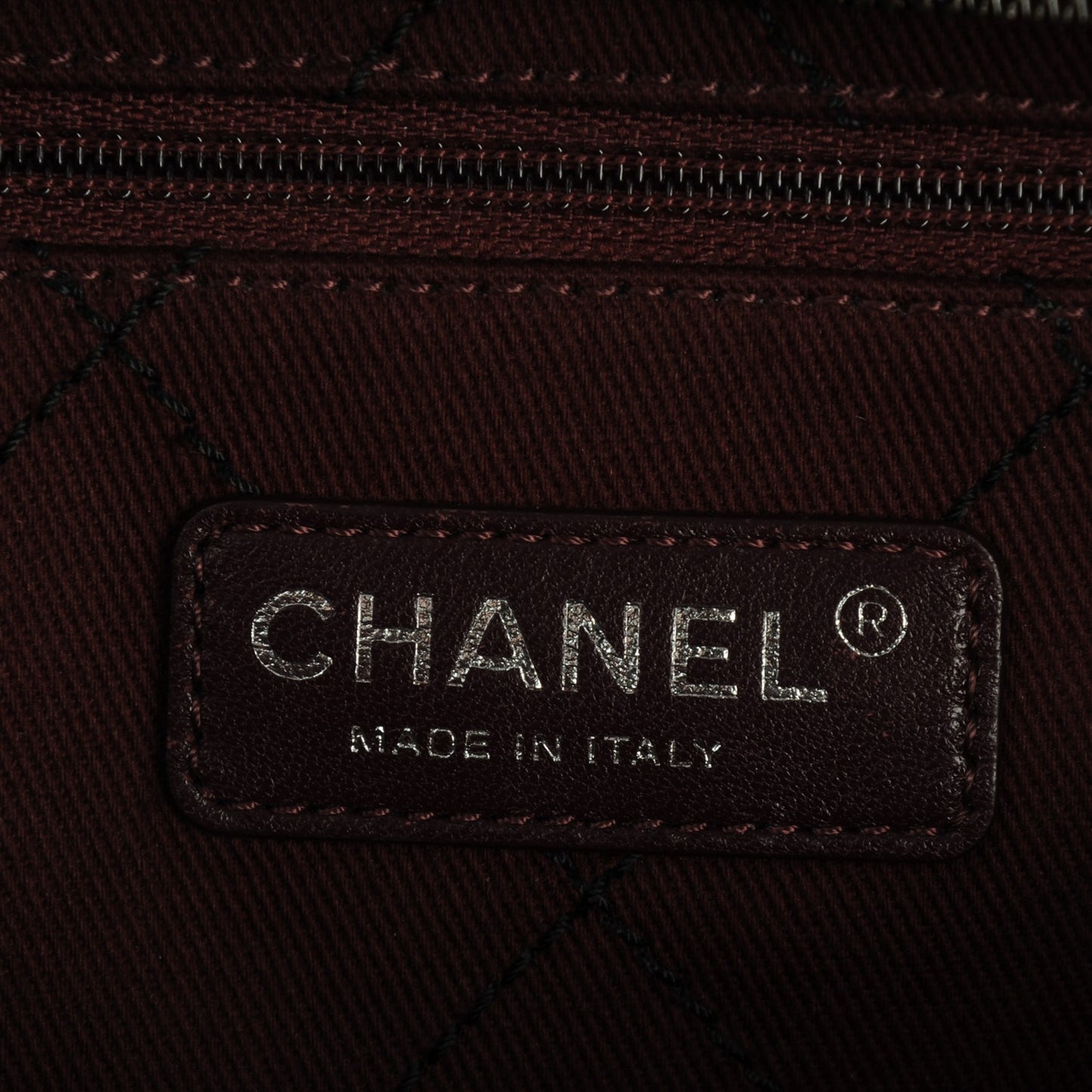 Grained Calfskin Quilted Large Daily Tote Black
