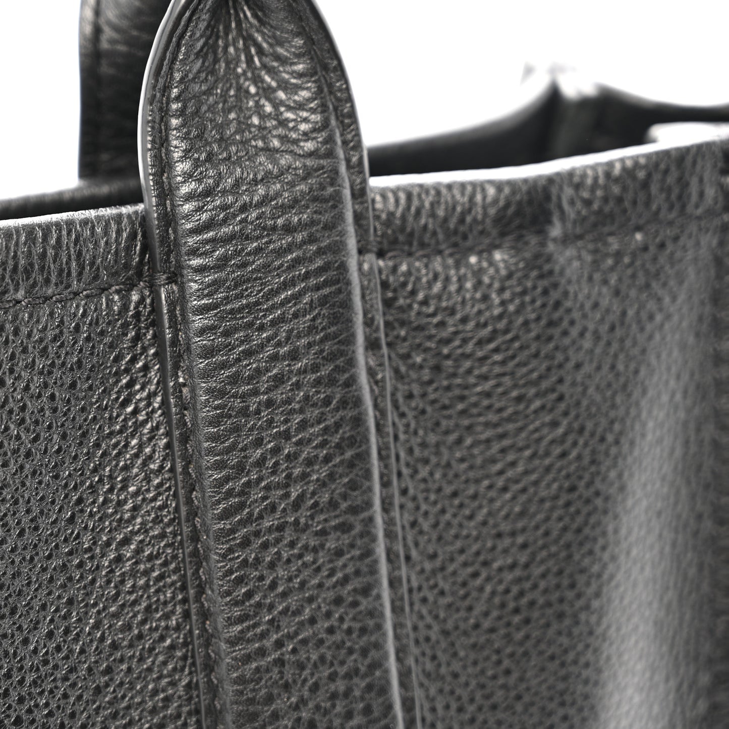 Grained Calfskin Medium The Tote Bag Black