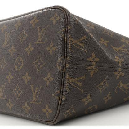 Louis Vuitton Monogram Neverfull MM 9 of 11