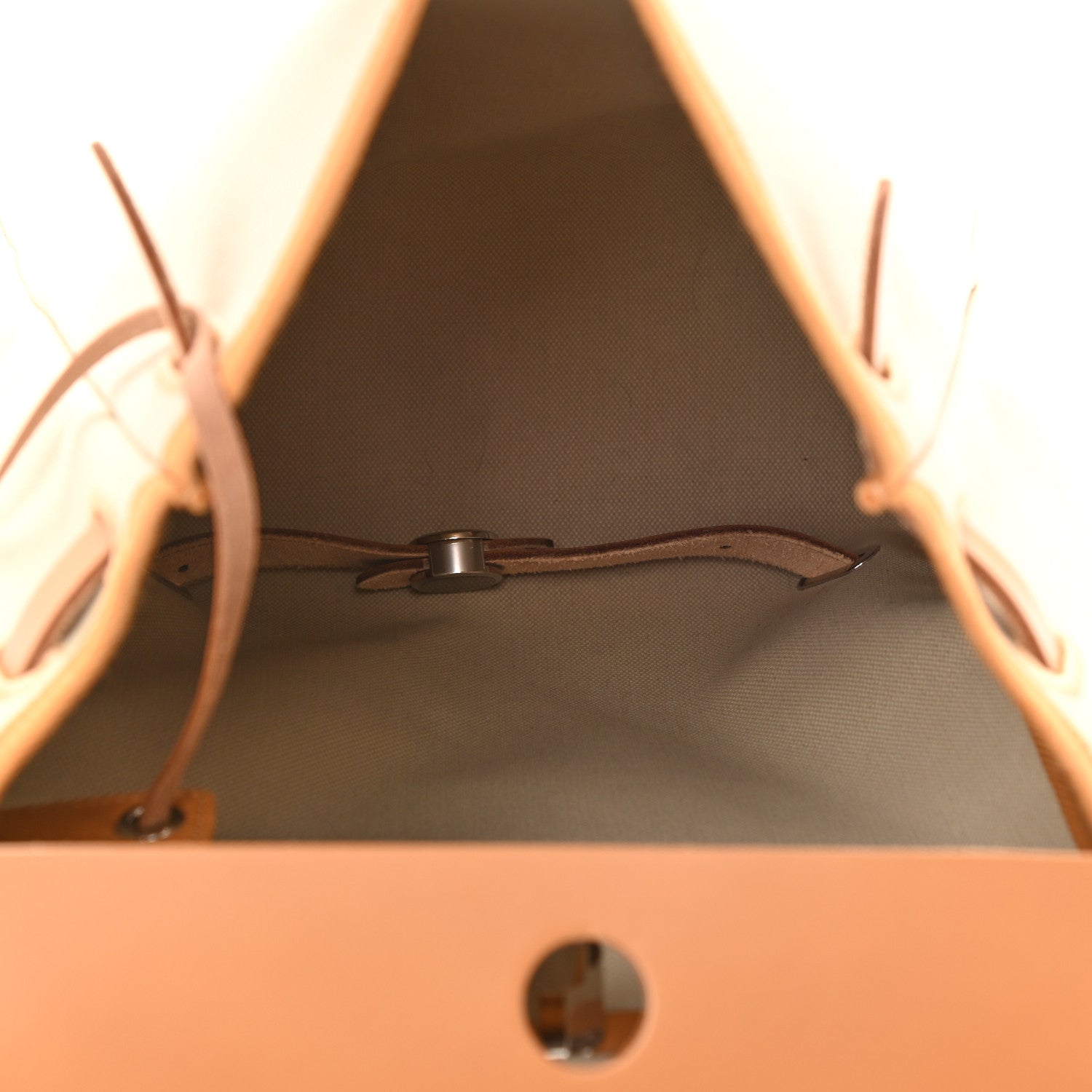 Hermes Military Toile Vache Hunter Herbag a Dos Zip Retourne Beton Naturel Sable 6 of 11