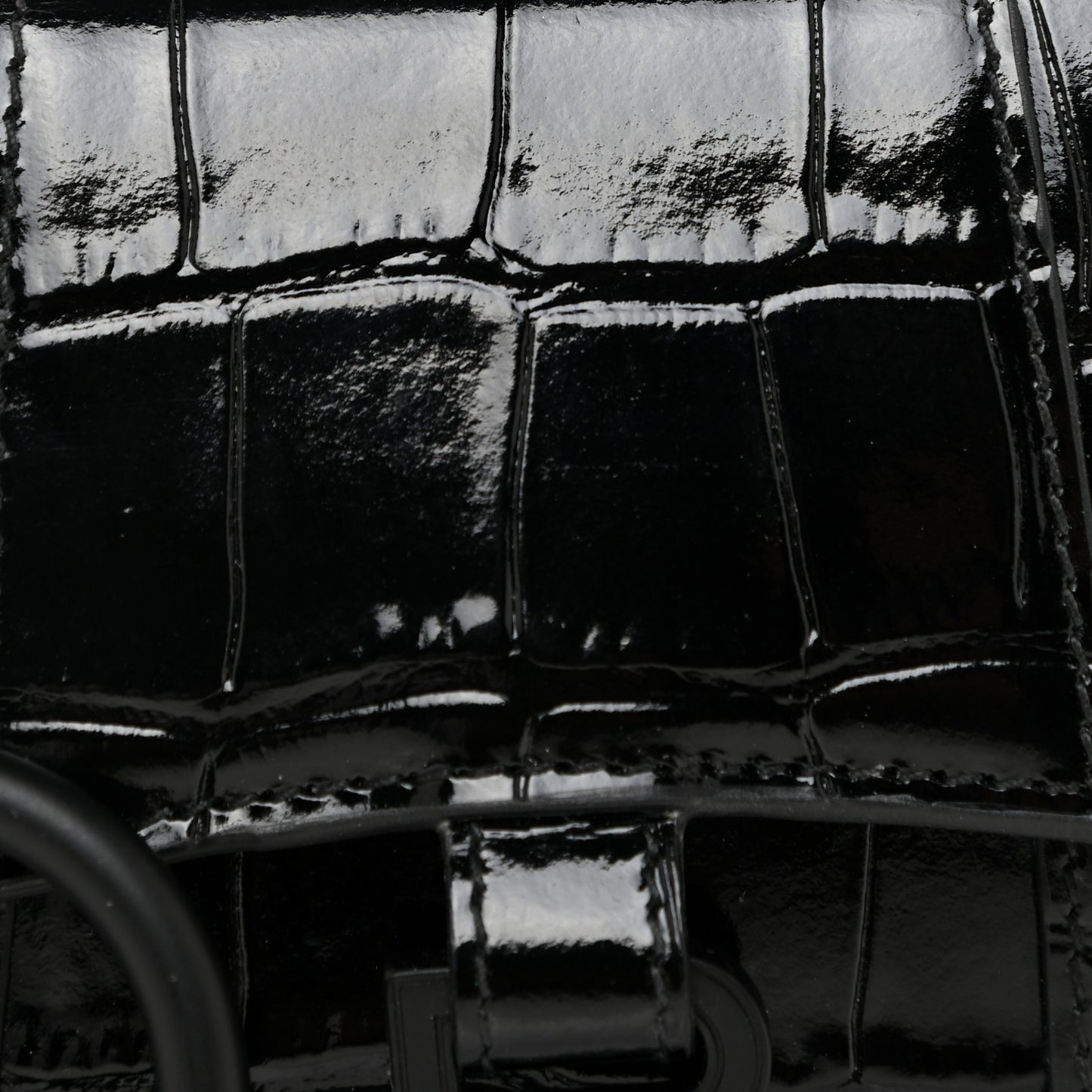 Shiny Calfskin Monochrome Crocodile Embossed Hourglass Chain Cardholder Black