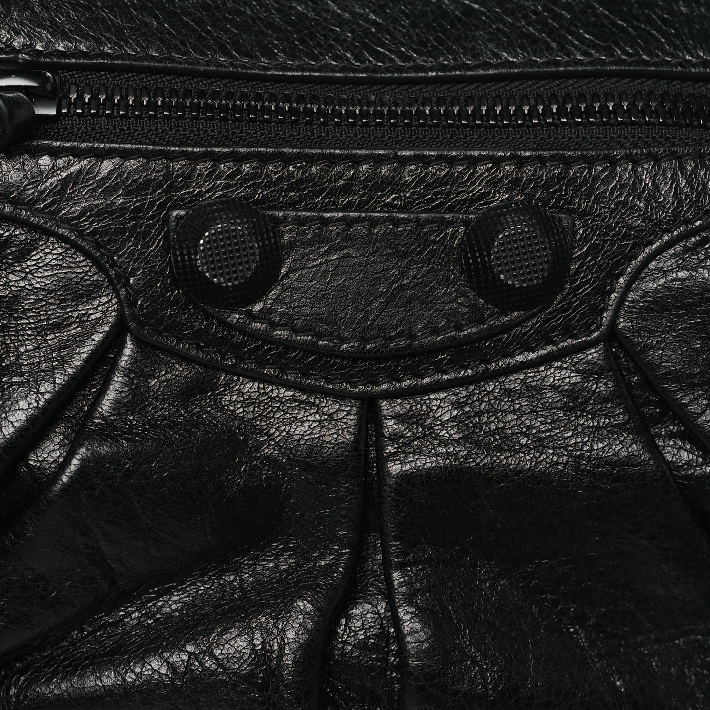 Agneau Arena Monochrome Small Le Cagole Shoulder Bag Black