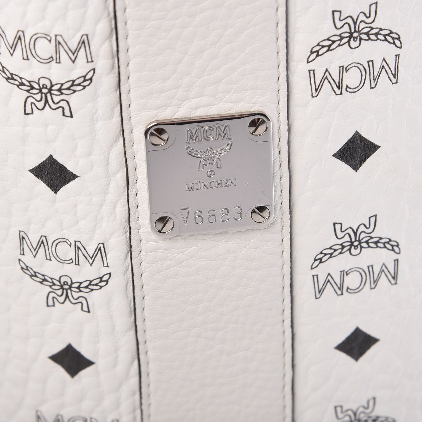 Visetos Medium Liz Reversible Shopper Tote White