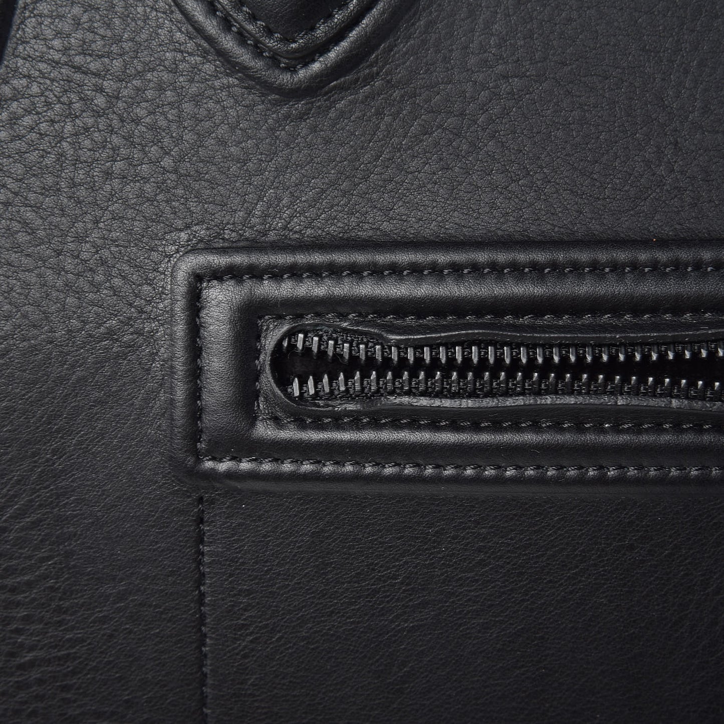Supple Calfskin Medium Phantom Luggage Black