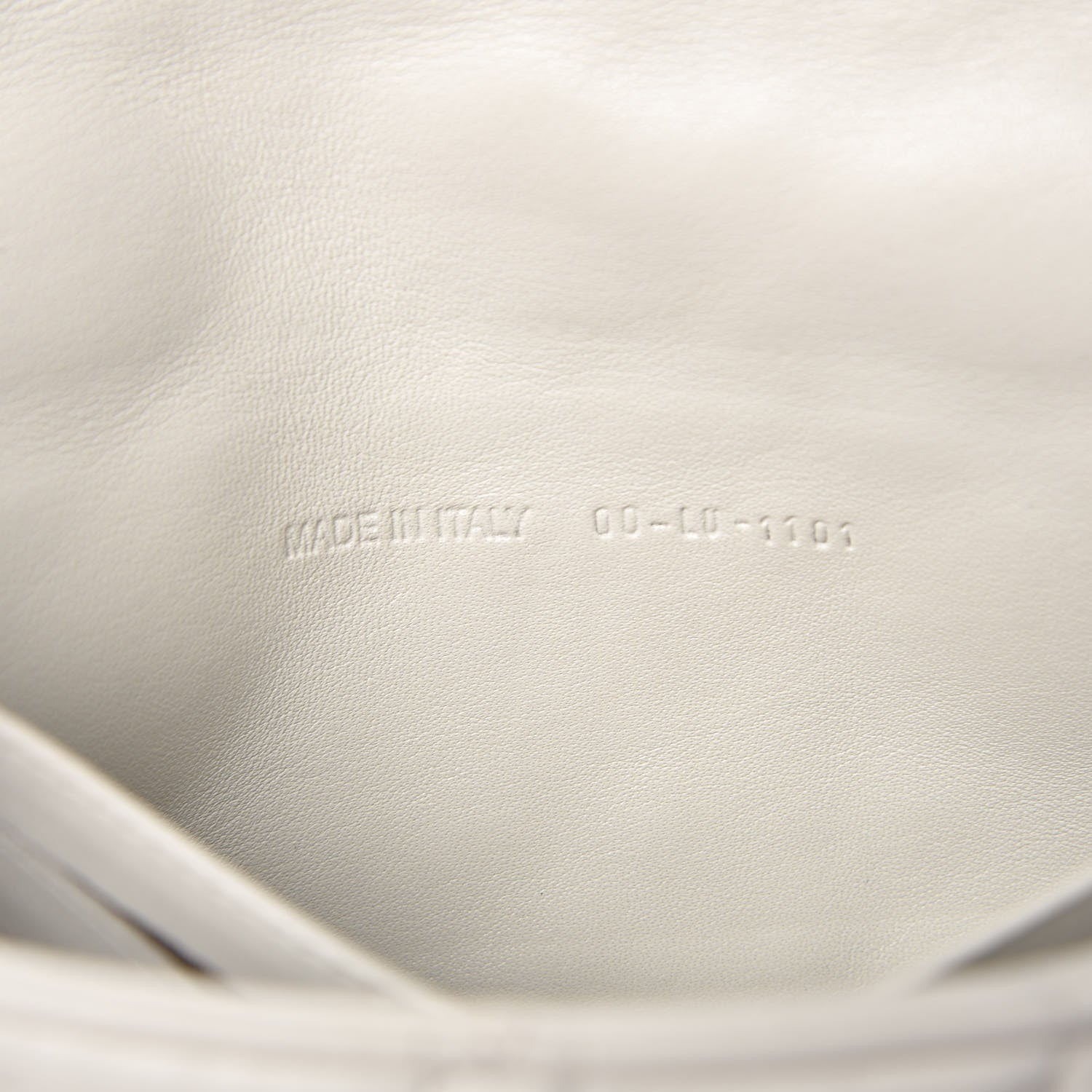 Christian Dior Lambskin Cannage New Lock Pouch White 7 of 11