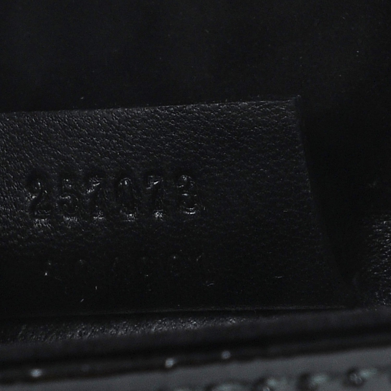 Gucci Patent Microguccissima Small Broadway Clutch Black 7 of 8