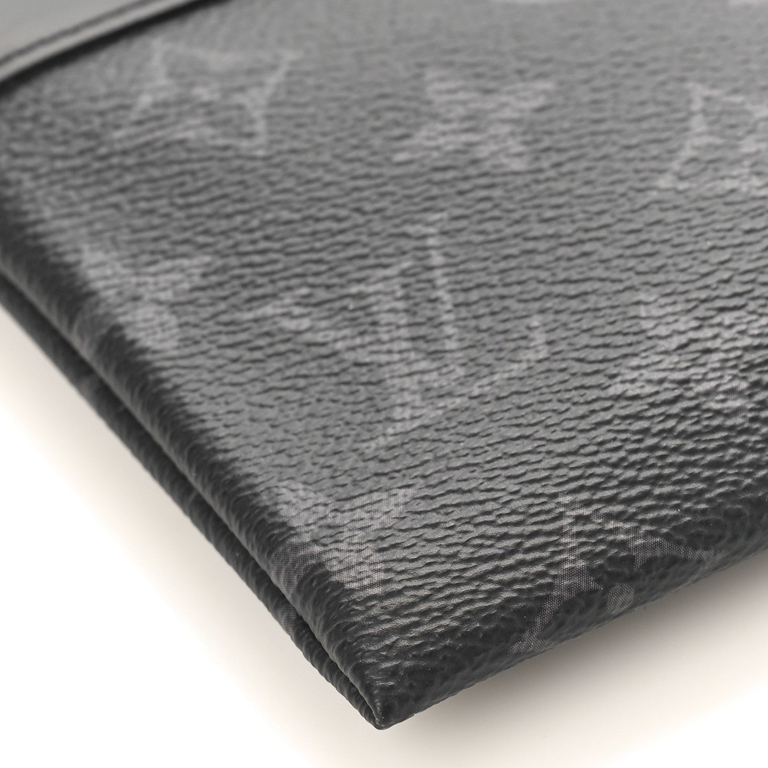 Louis Vuitton Monogram Eclipse Discovery Pochette 7 of 8